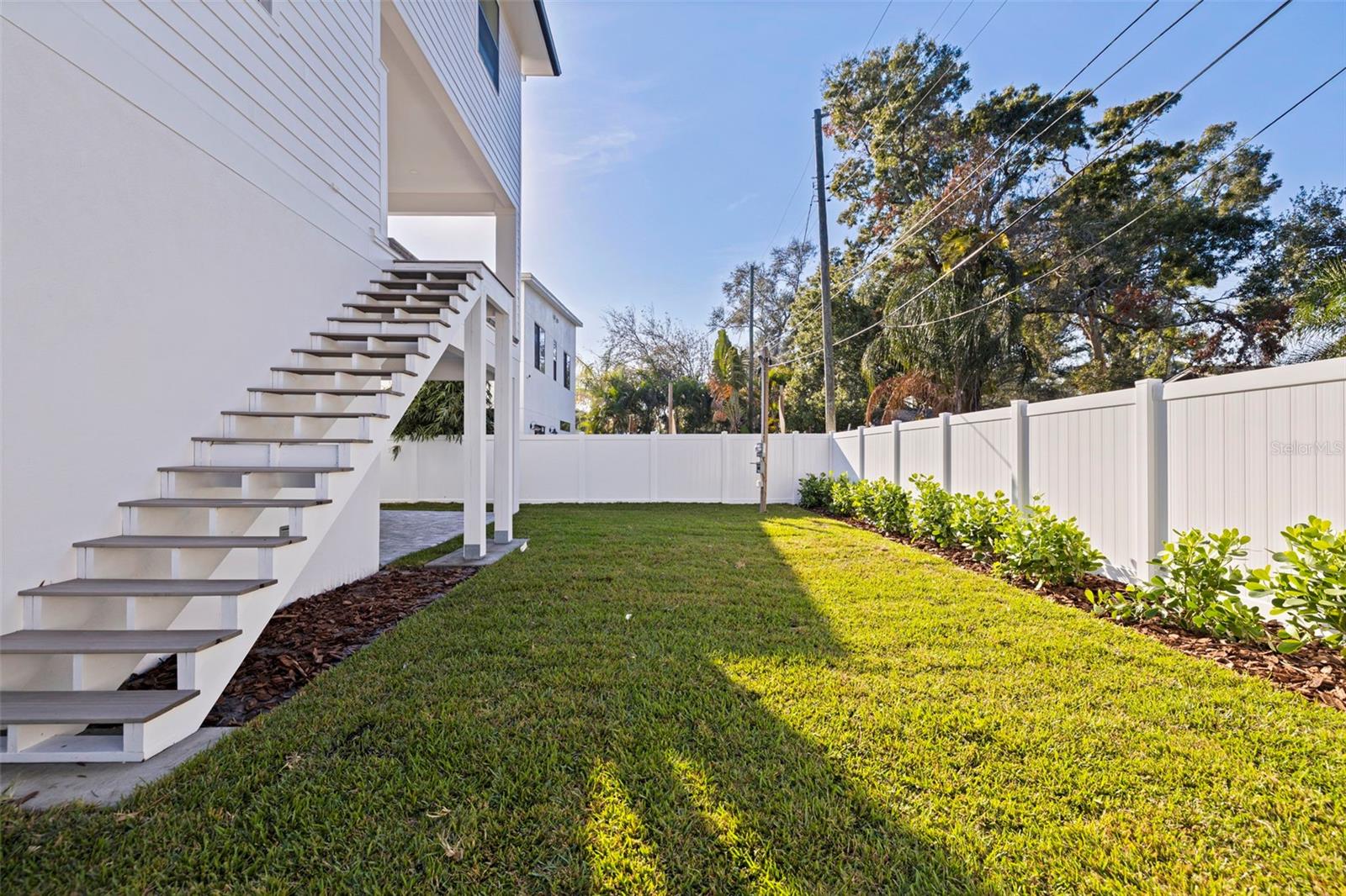 1851 MISSISSIPPI AVE NE