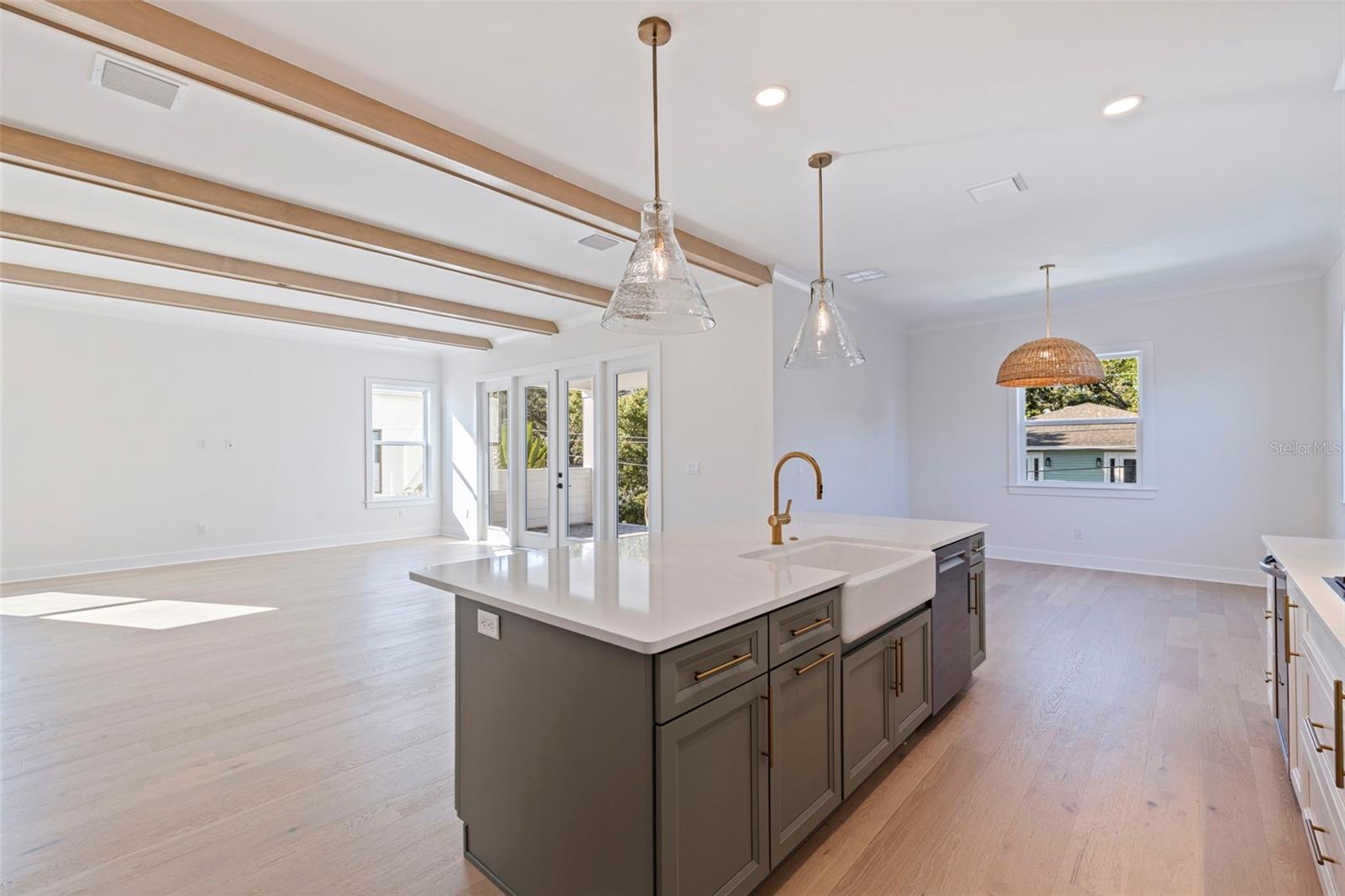 1851 MISSISSIPPI AVE NE