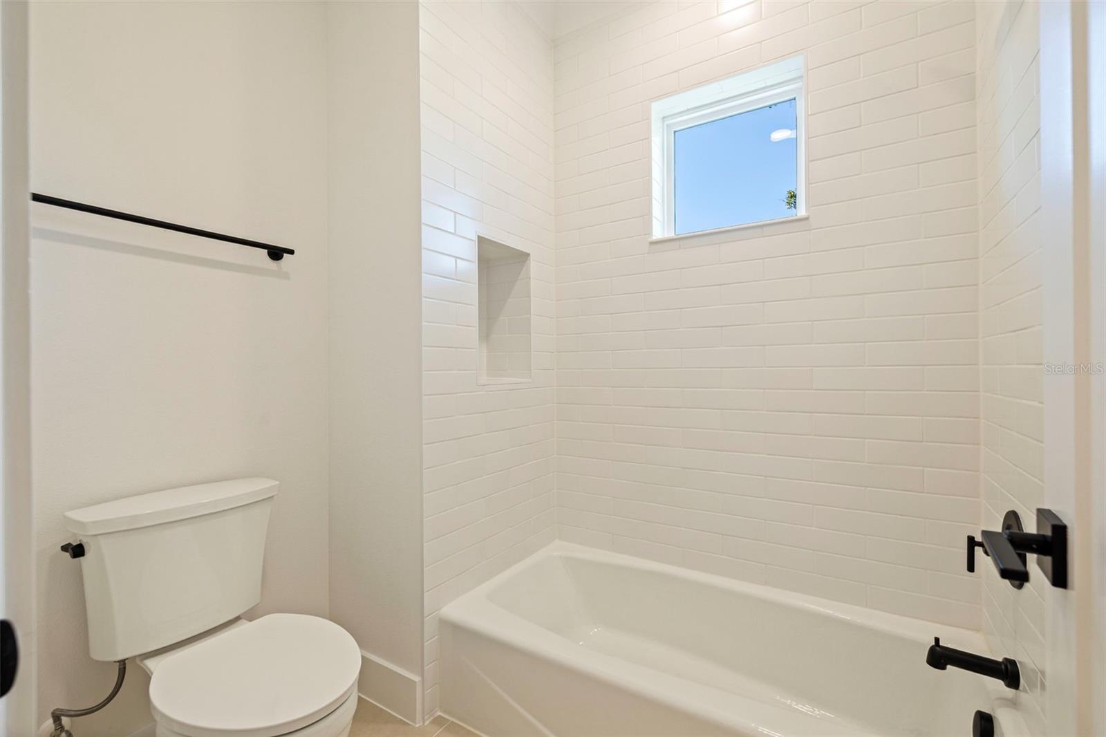 1851 MISSISSIPPI AVE NE