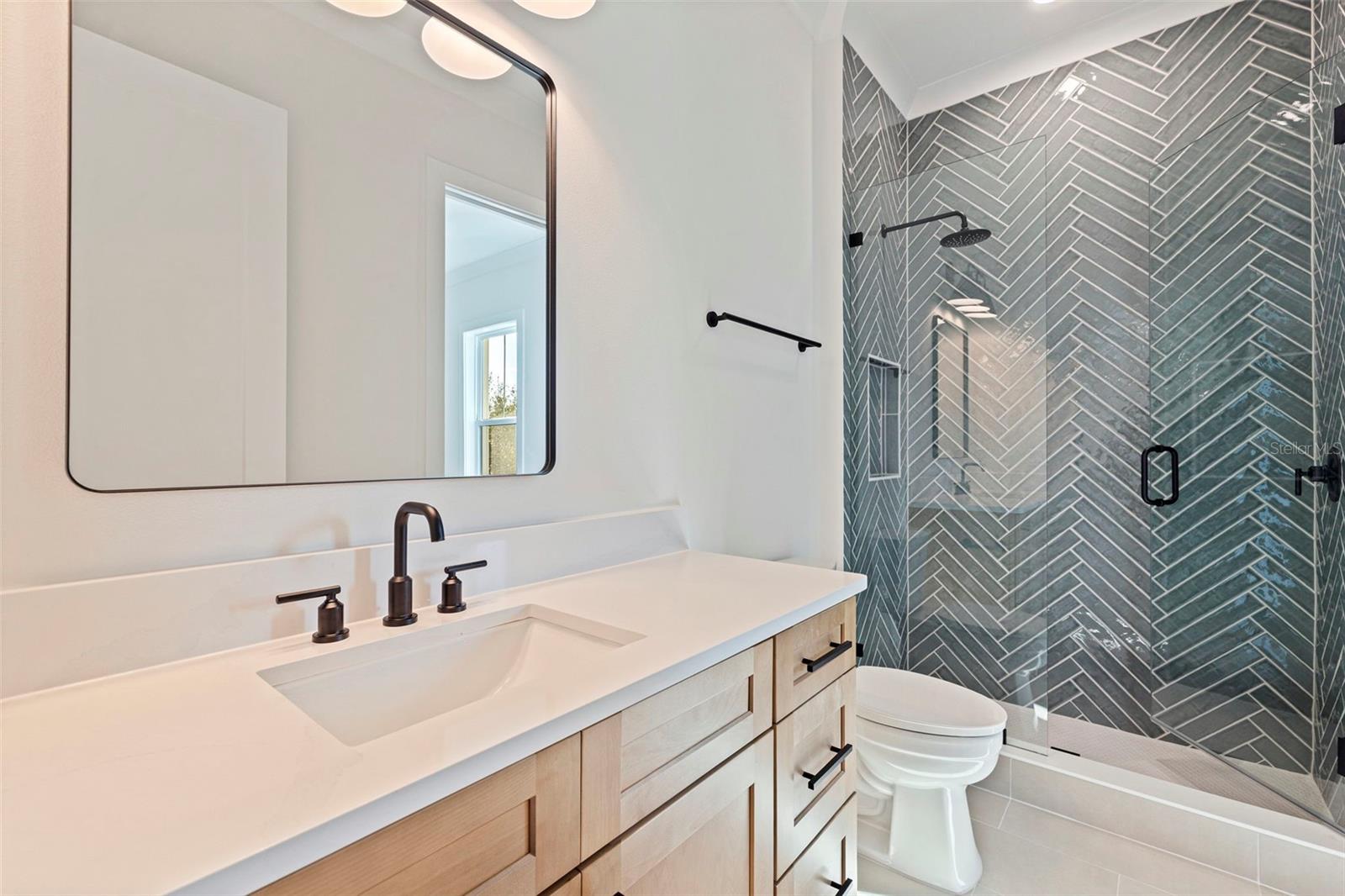 1851 MISSISSIPPI AVE NE