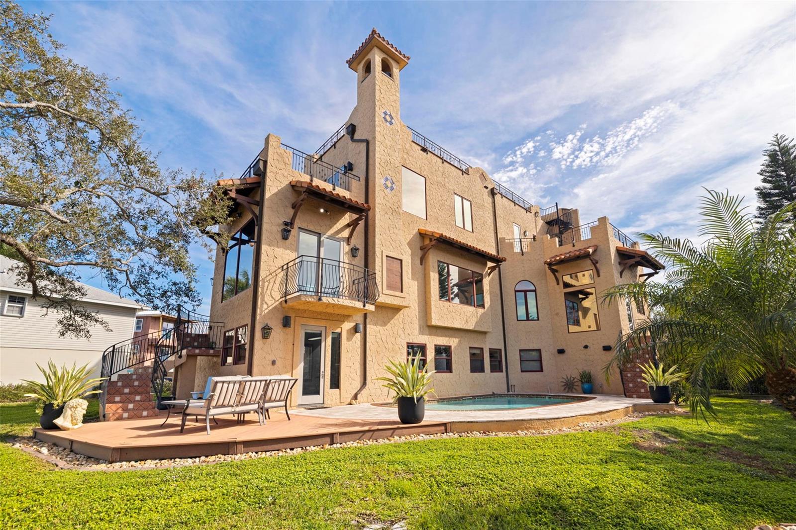 1815 BAYOU GRANDE BLVD NE