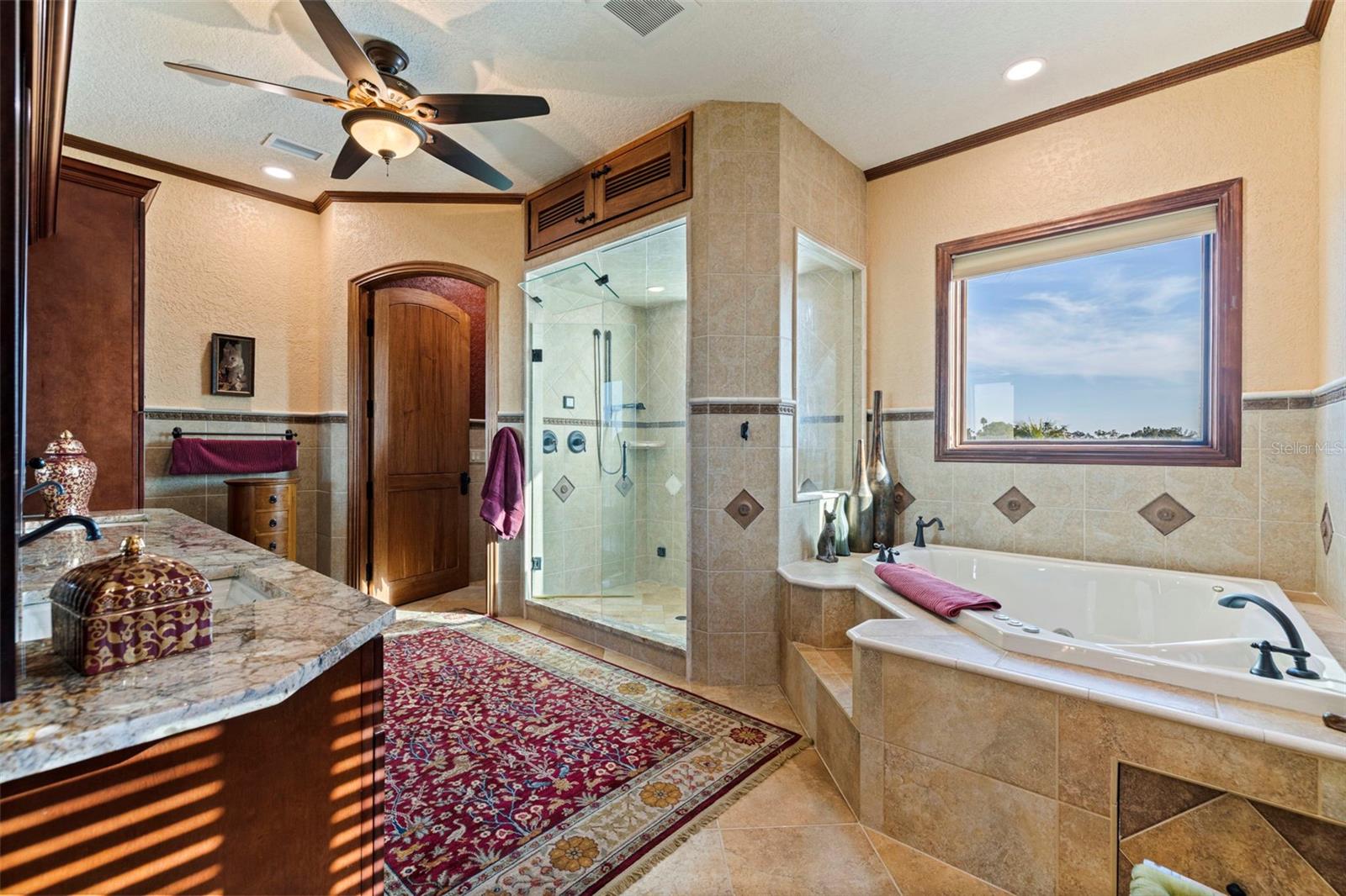 1815 BAYOU GRANDE BLVD NE