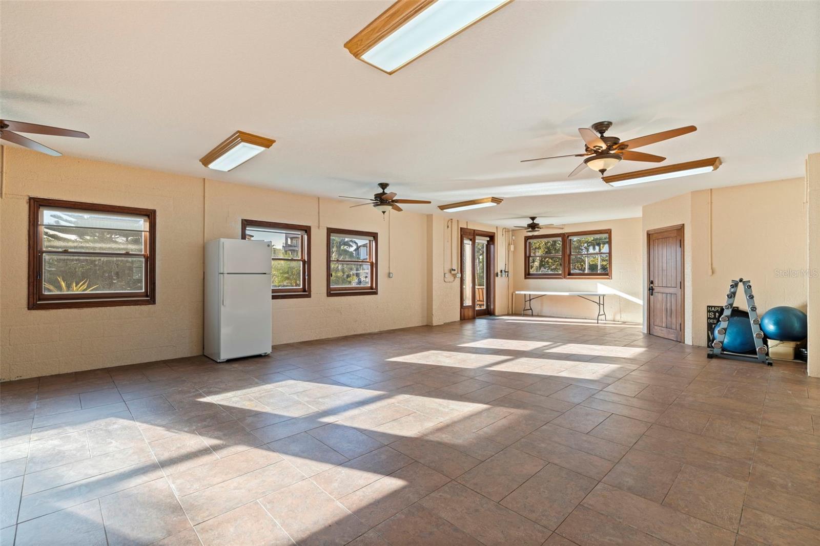 1815 BAYOU GRANDE BLVD NE