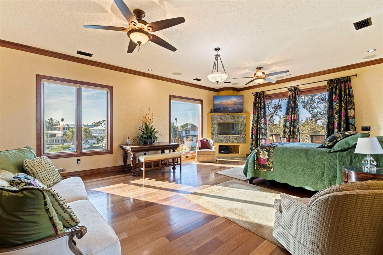 1815 BAYOU GRANDE BLVD NE