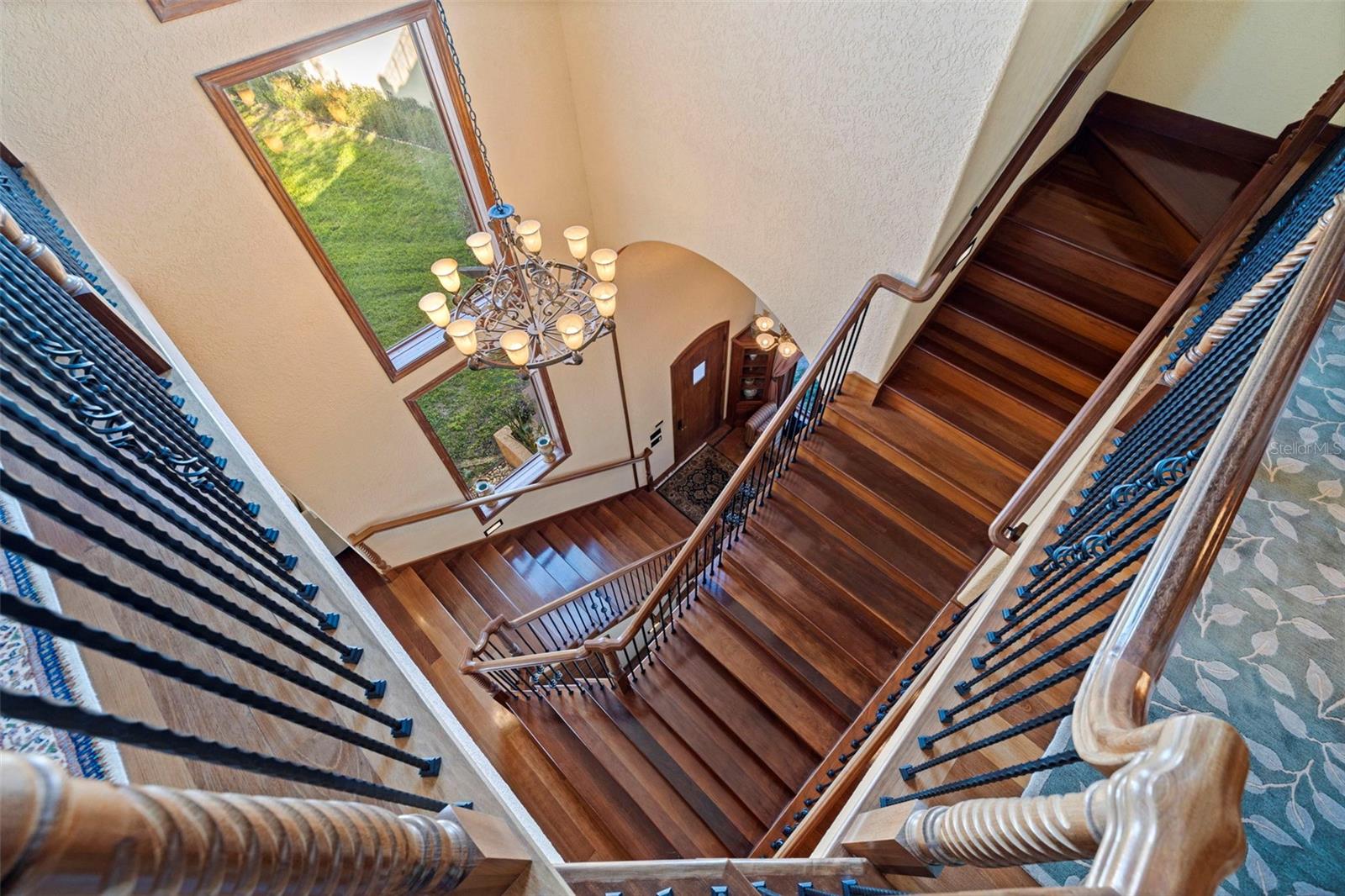 1815 BAYOU GRANDE BLVD NE