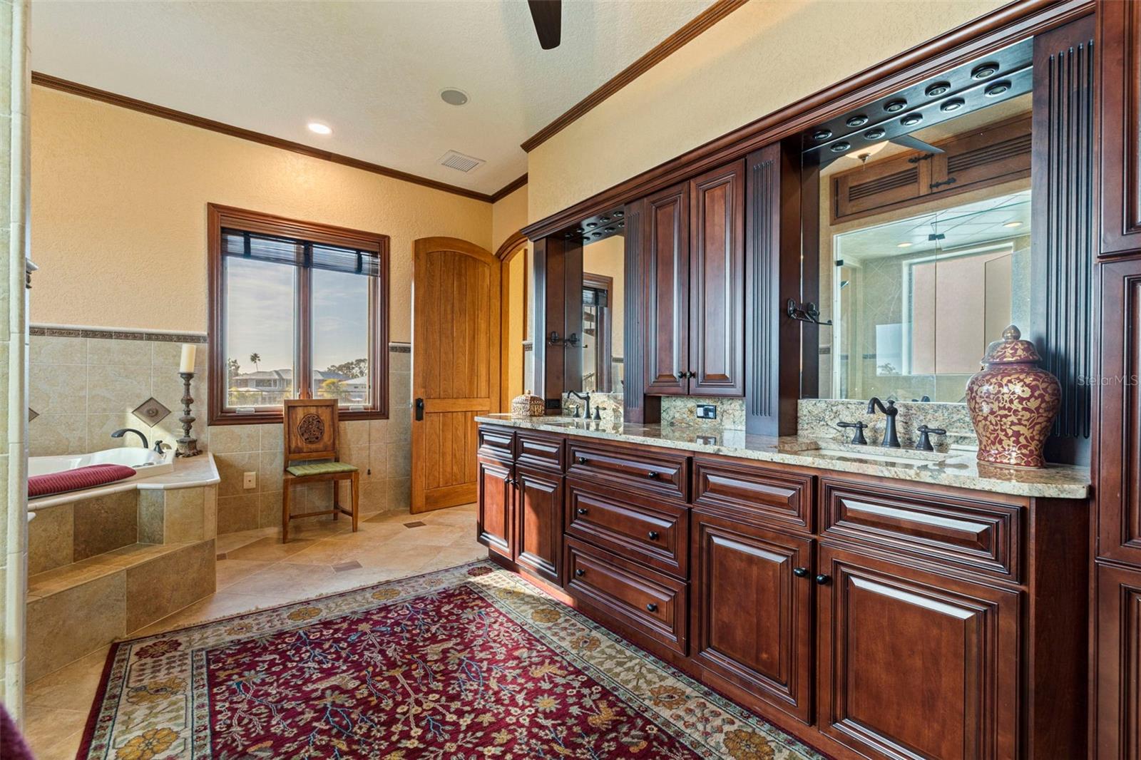 1815 BAYOU GRANDE BLVD NE