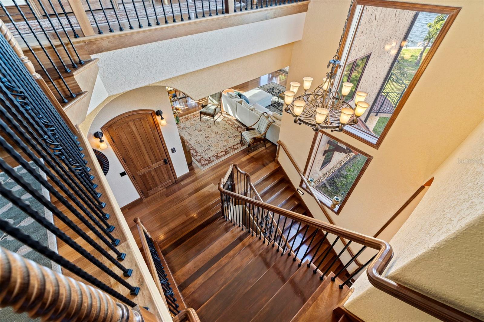 1815 BAYOU GRANDE BLVD NE