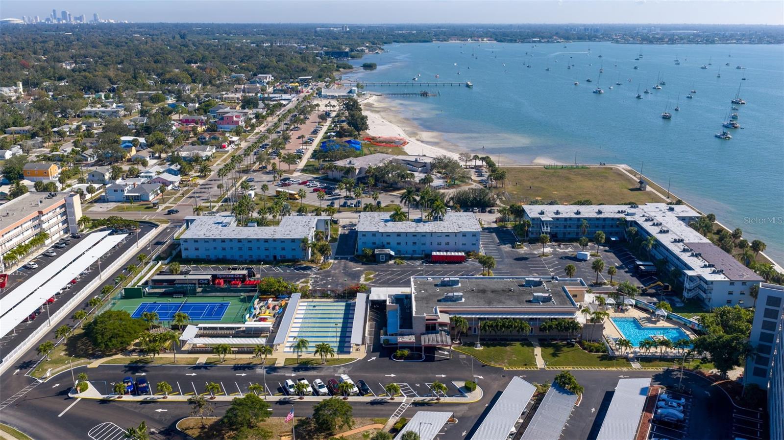 6020 SHORE BLVD S #1101