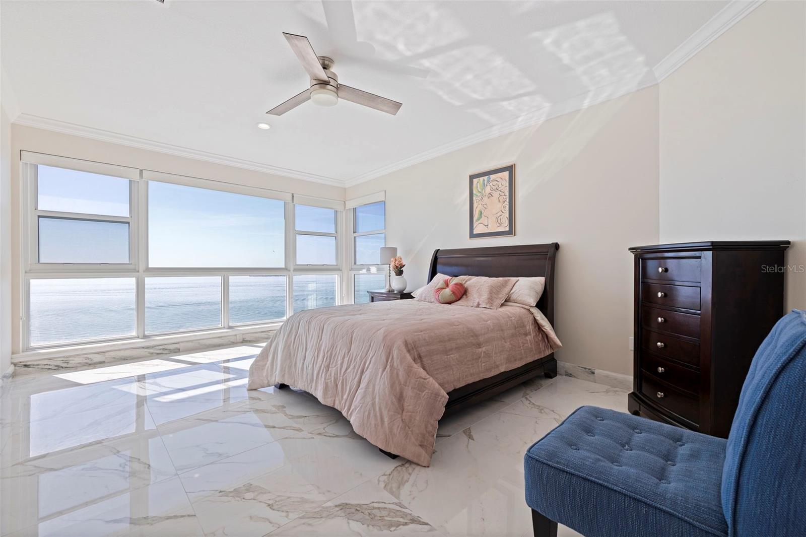 6020 SHORE BLVD S #1101