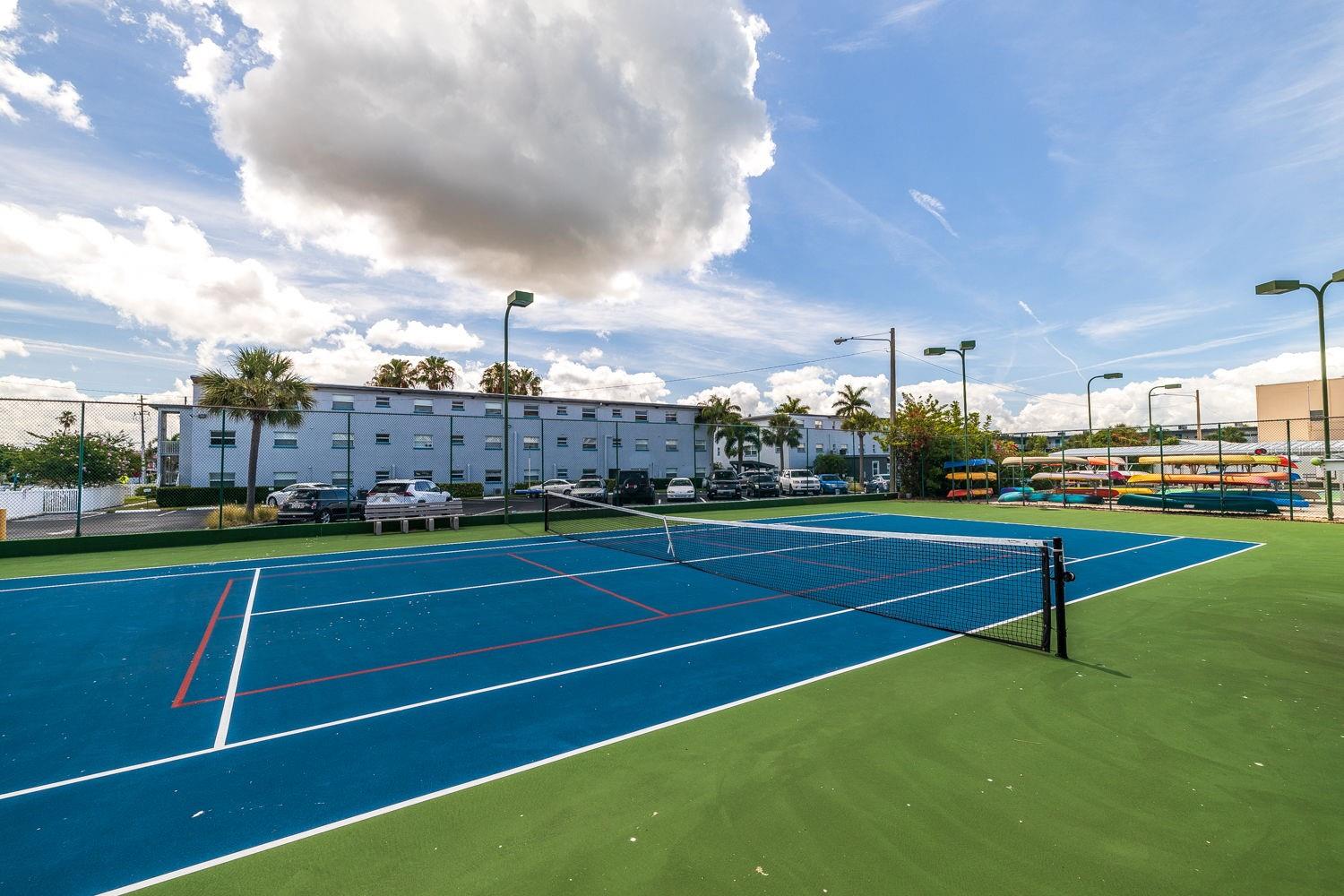 6020 SHORE BLVD S #1101