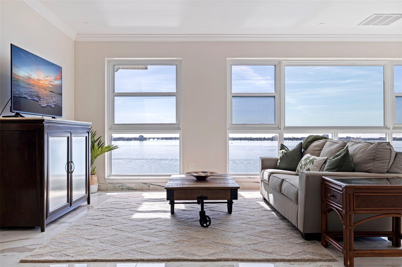 6020 SHORE BLVD S #1101