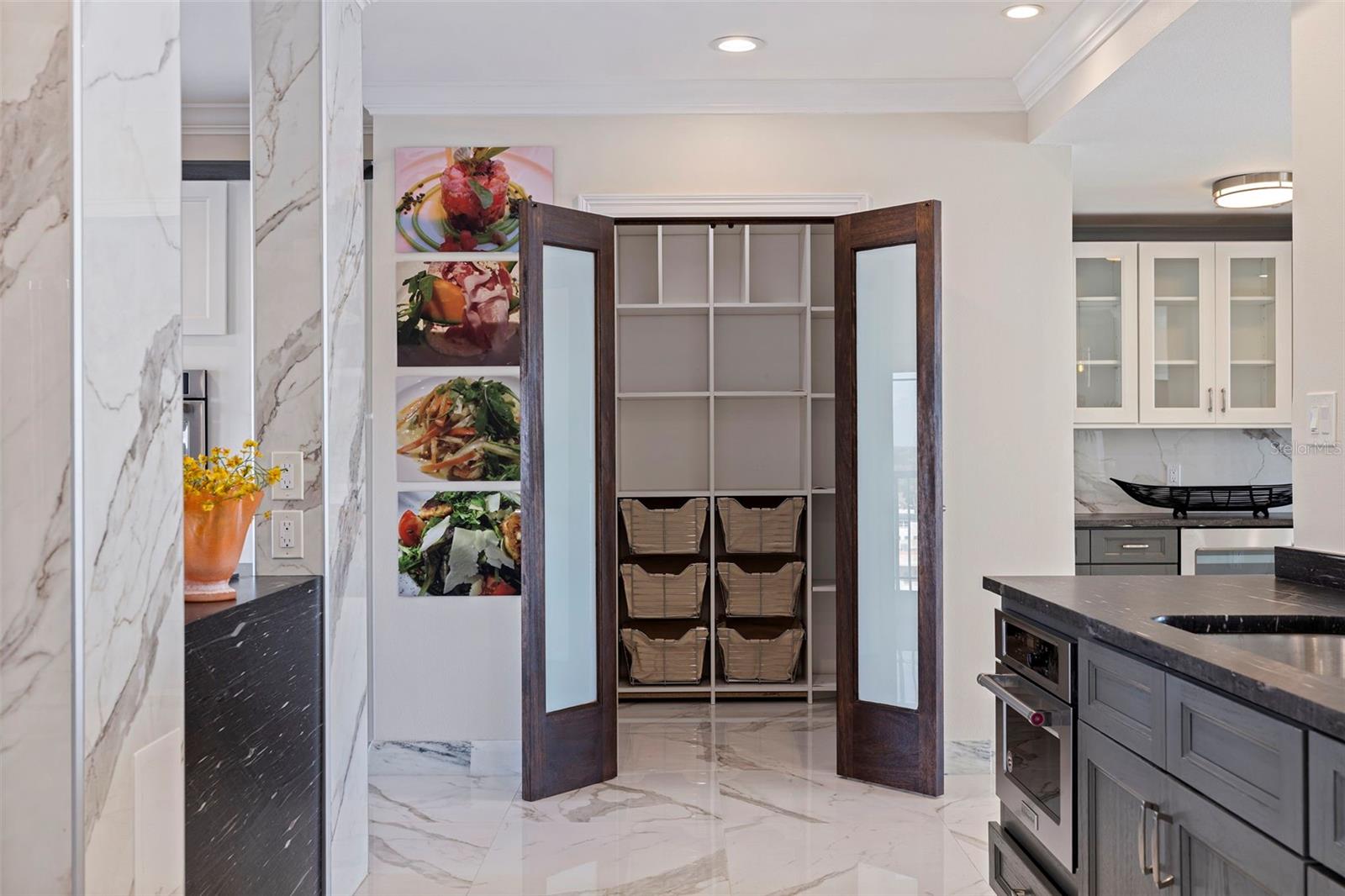 6020 SHORE BLVD S #1101