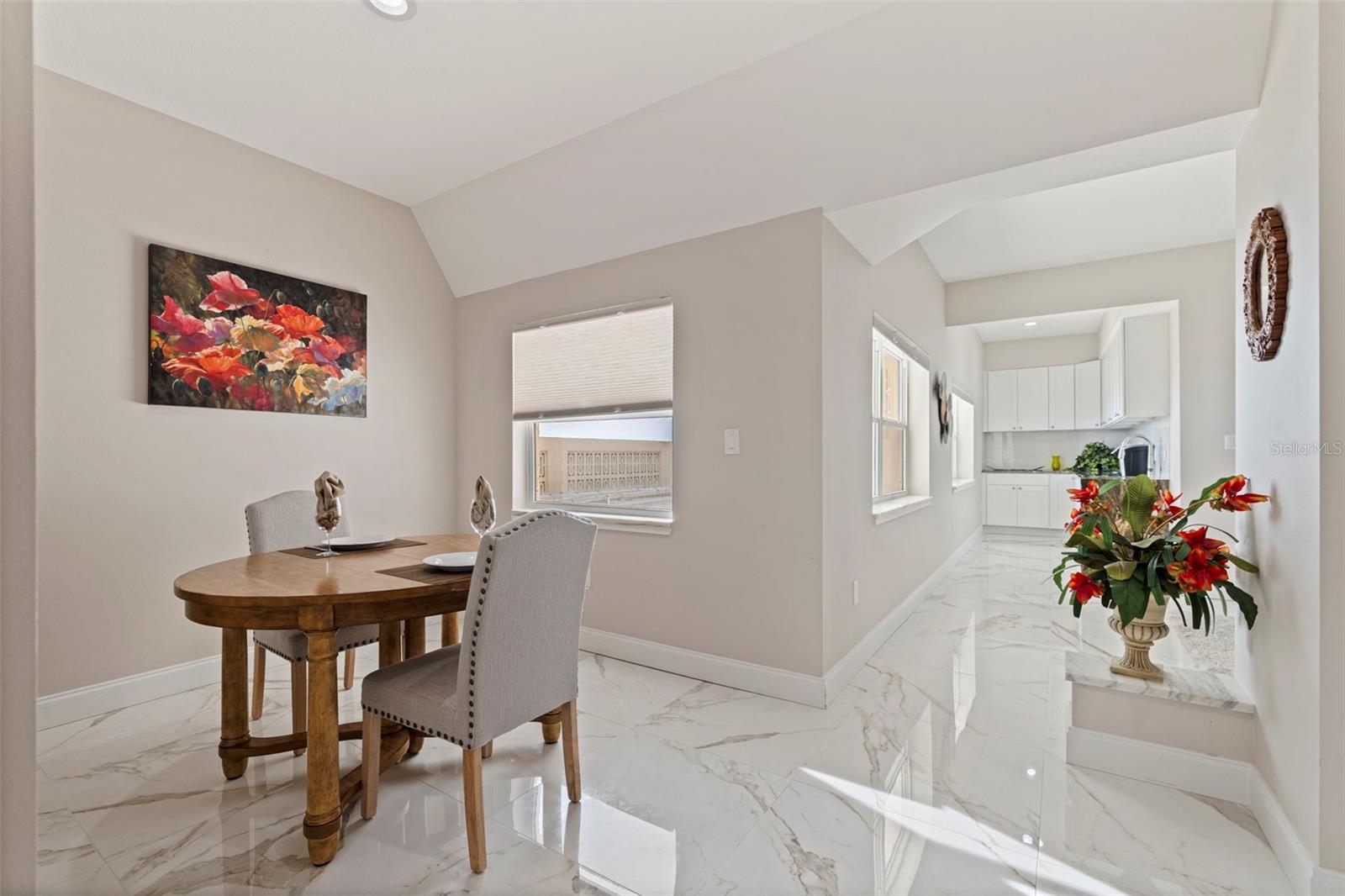 6020 SHORE BLVD S #1101