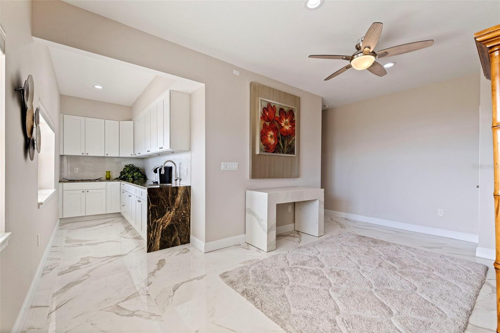 6020 SHORE BLVD S #1101