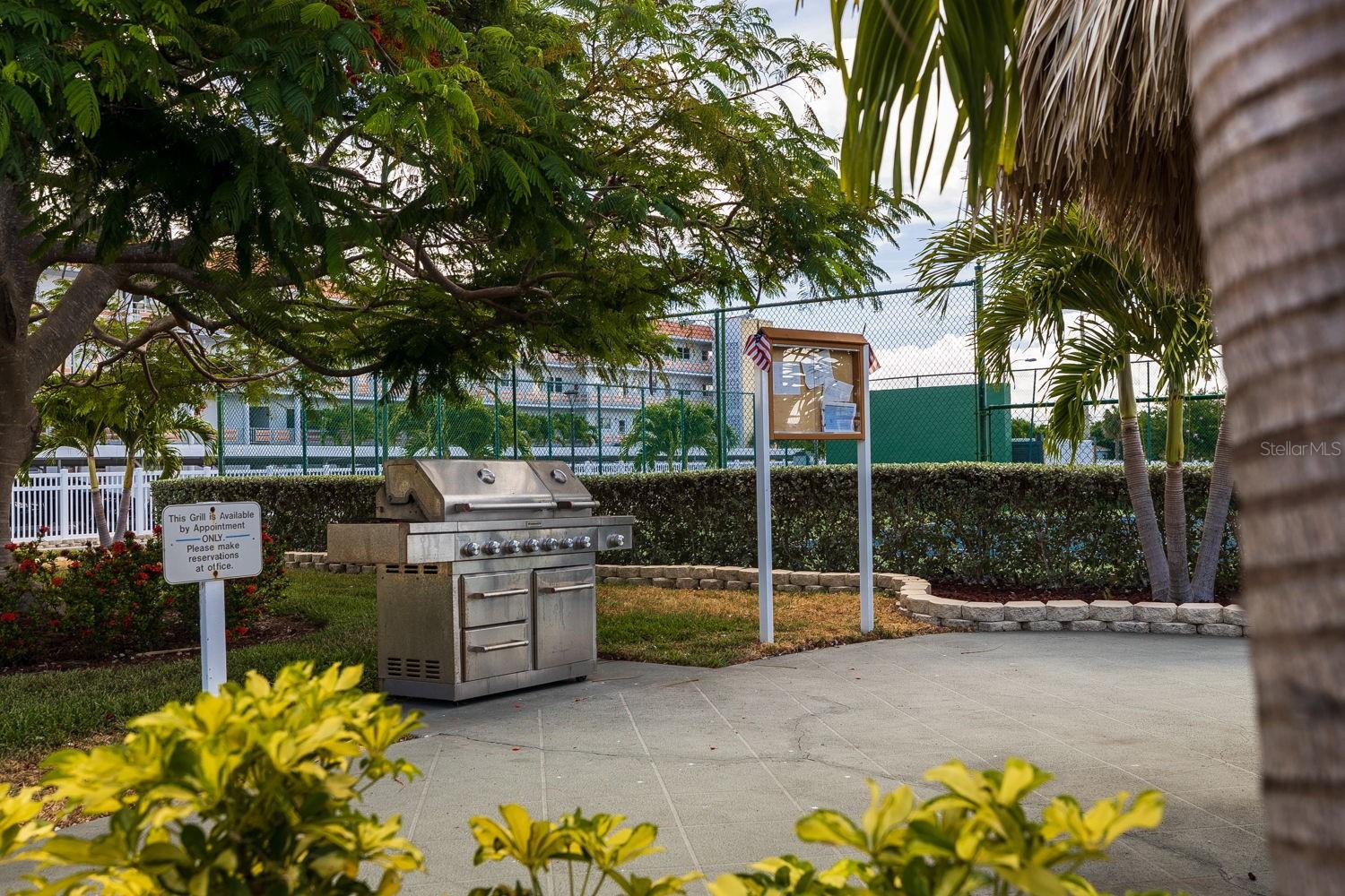 6020 SHORE BLVD S #1101