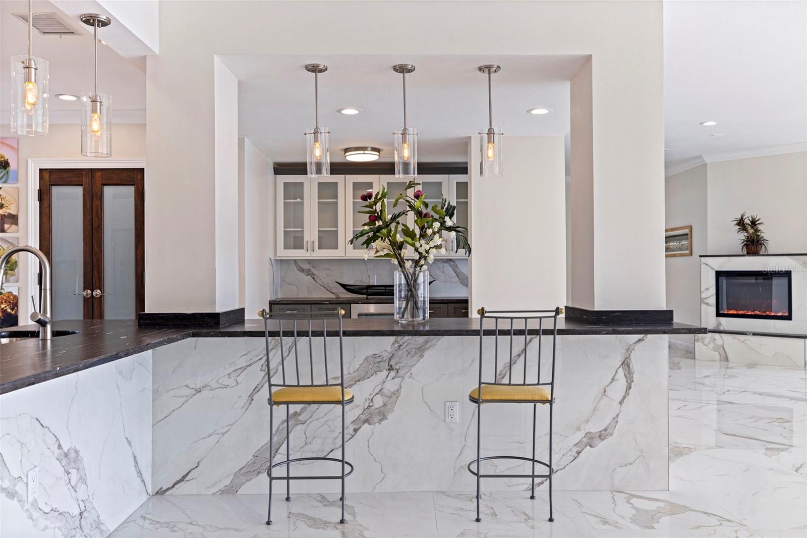 6020 SHORE BLVD S #1101