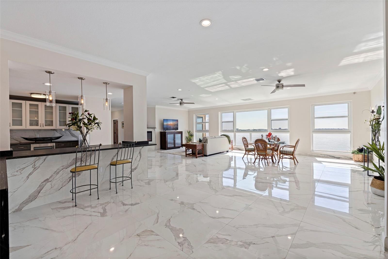 6020 SHORE BLVD S #1101