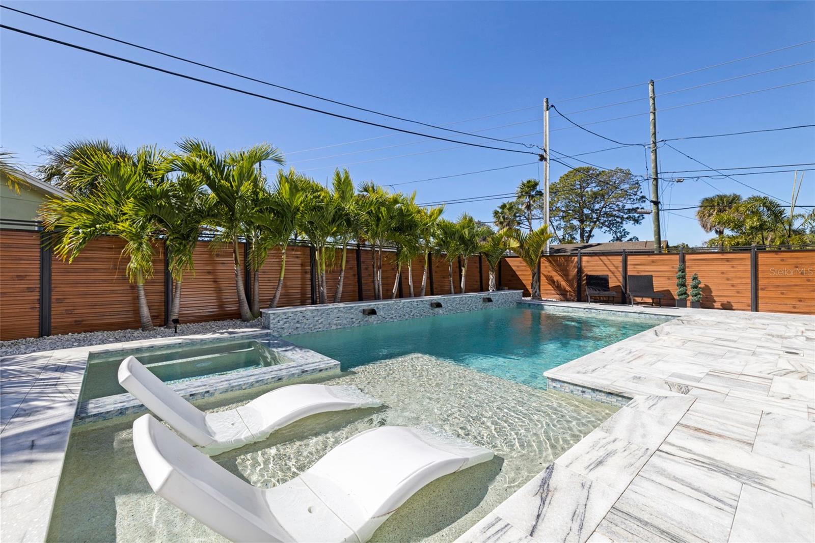 6062 BAYOU GRANDE BLVD NE