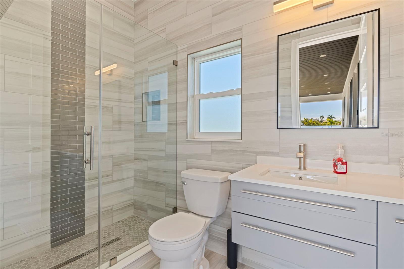 6062 BAYOU GRANDE BLVD NE