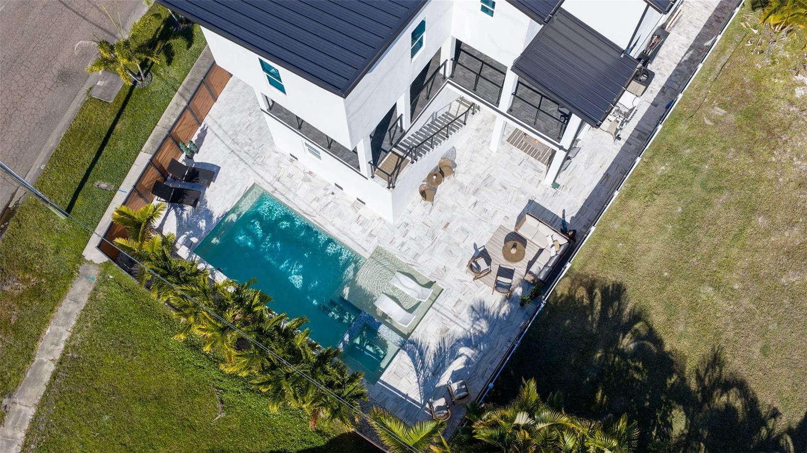 6062 BAYOU GRANDE BLVD NE