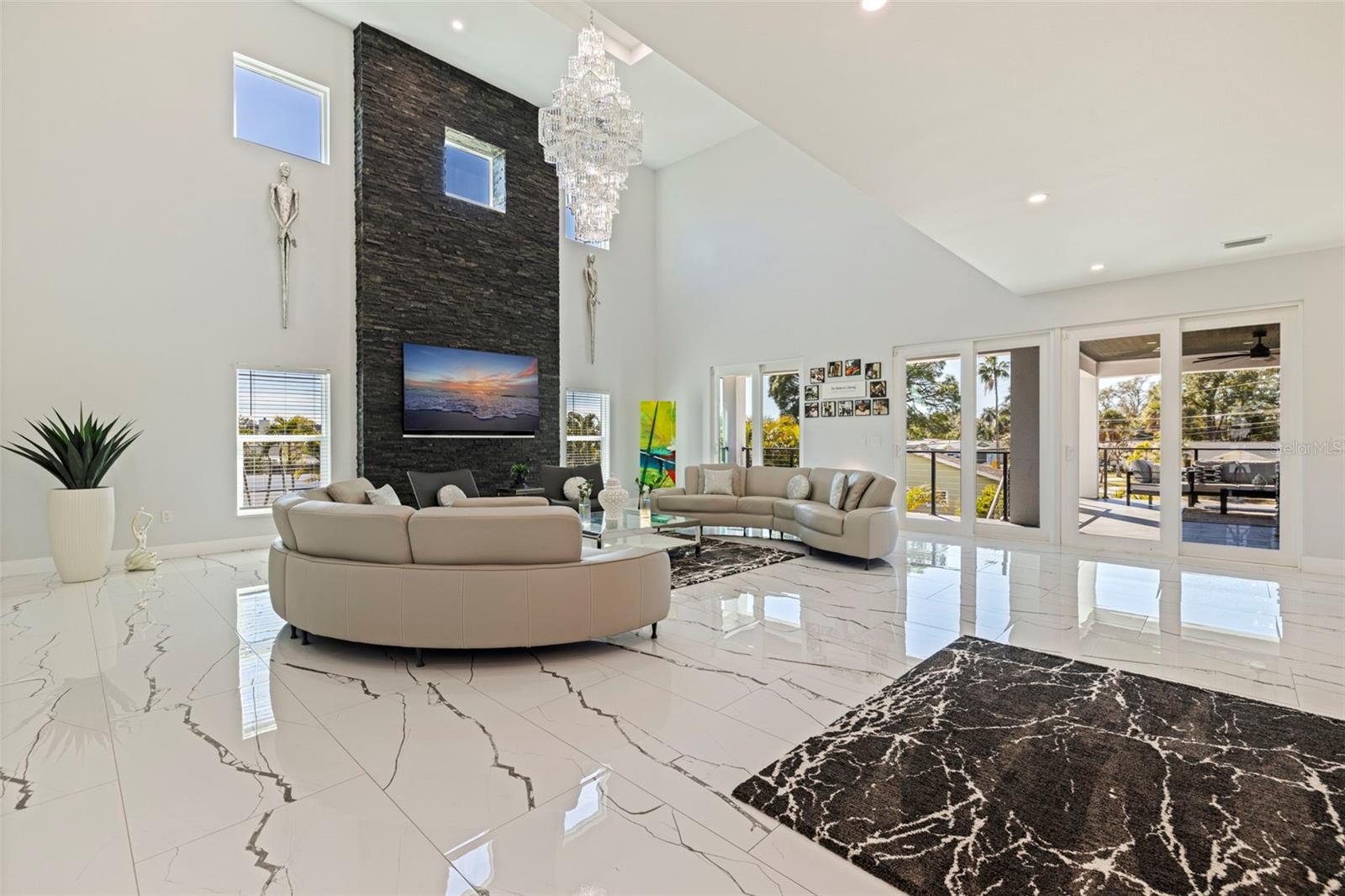 6062 BAYOU GRANDE BLVD NE