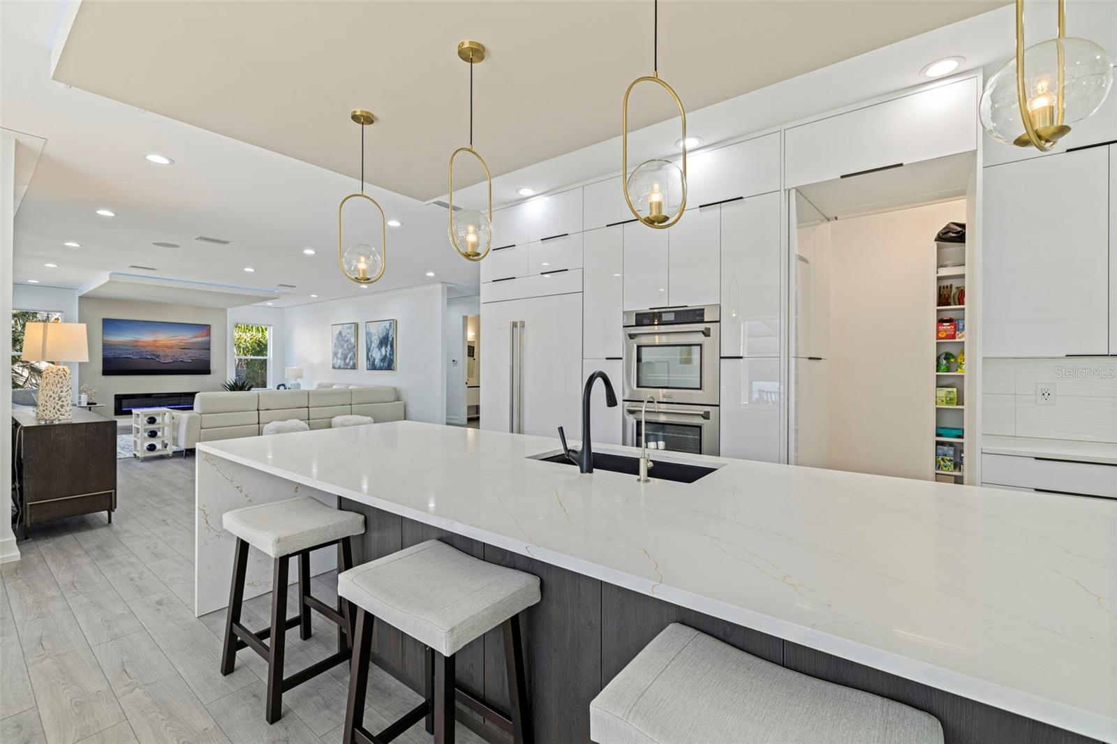 3830 SHORE ACRES BLVD NE