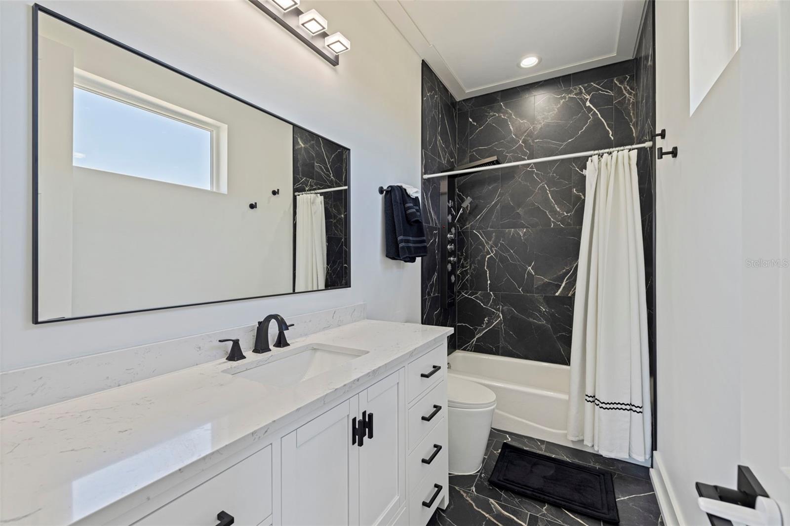 3830 SHORE ACRES BLVD NE