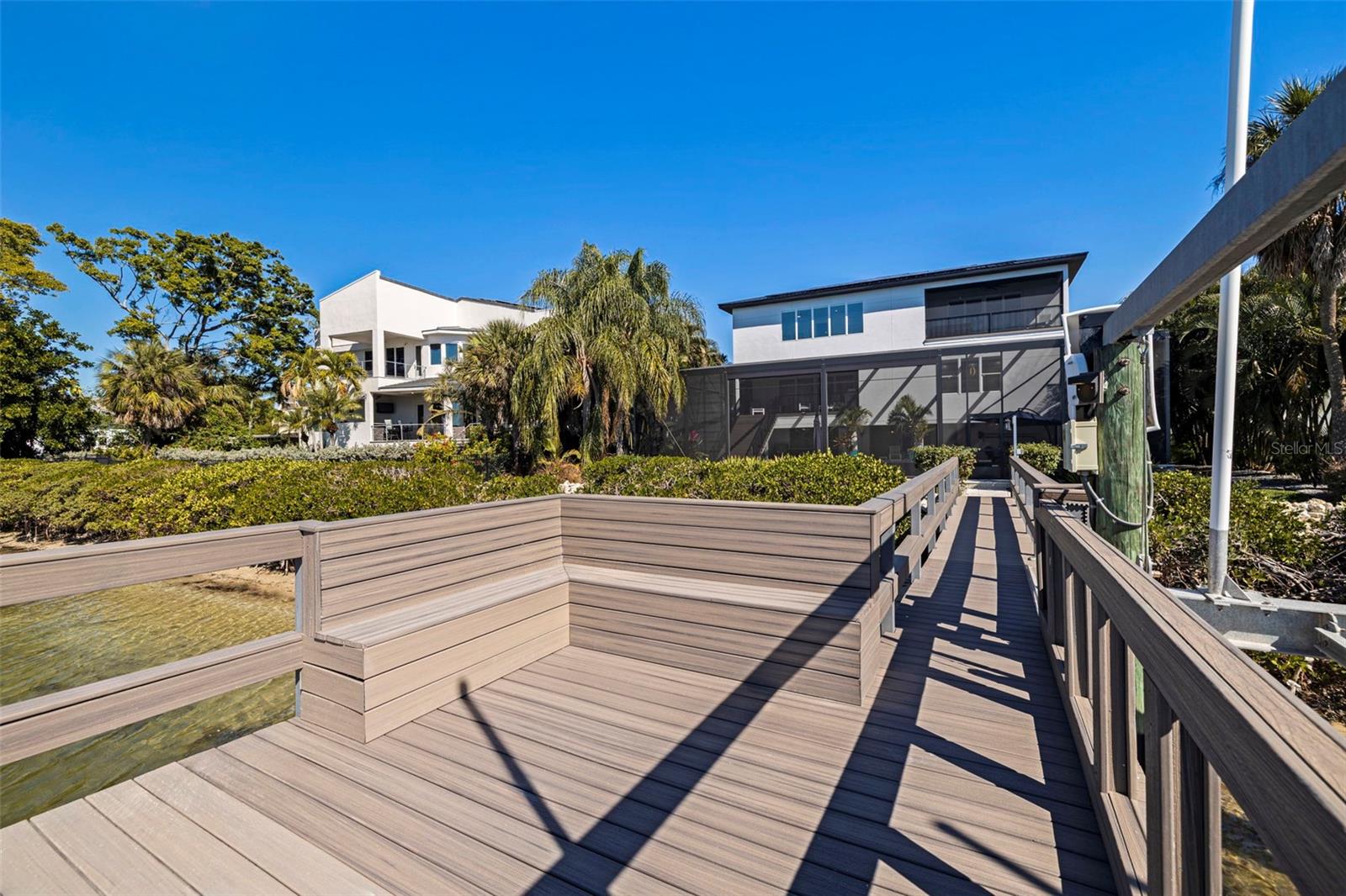 3830 SHORE ACRES BLVD NE