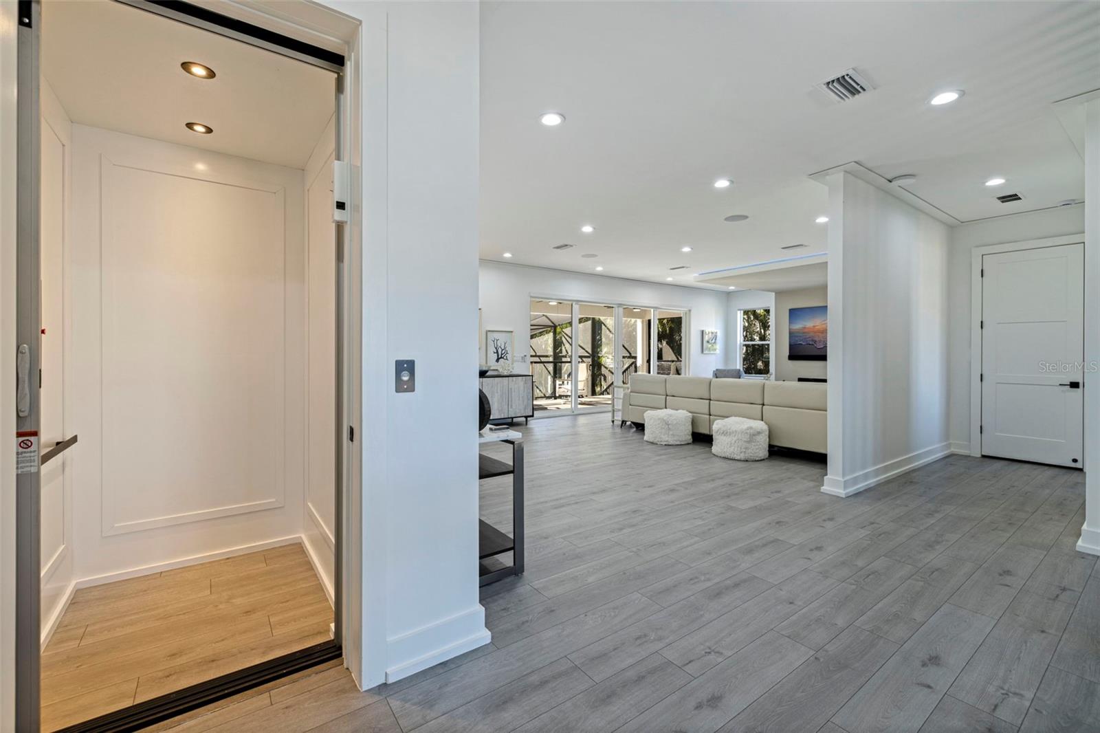 3830 SHORE ACRES BLVD NE