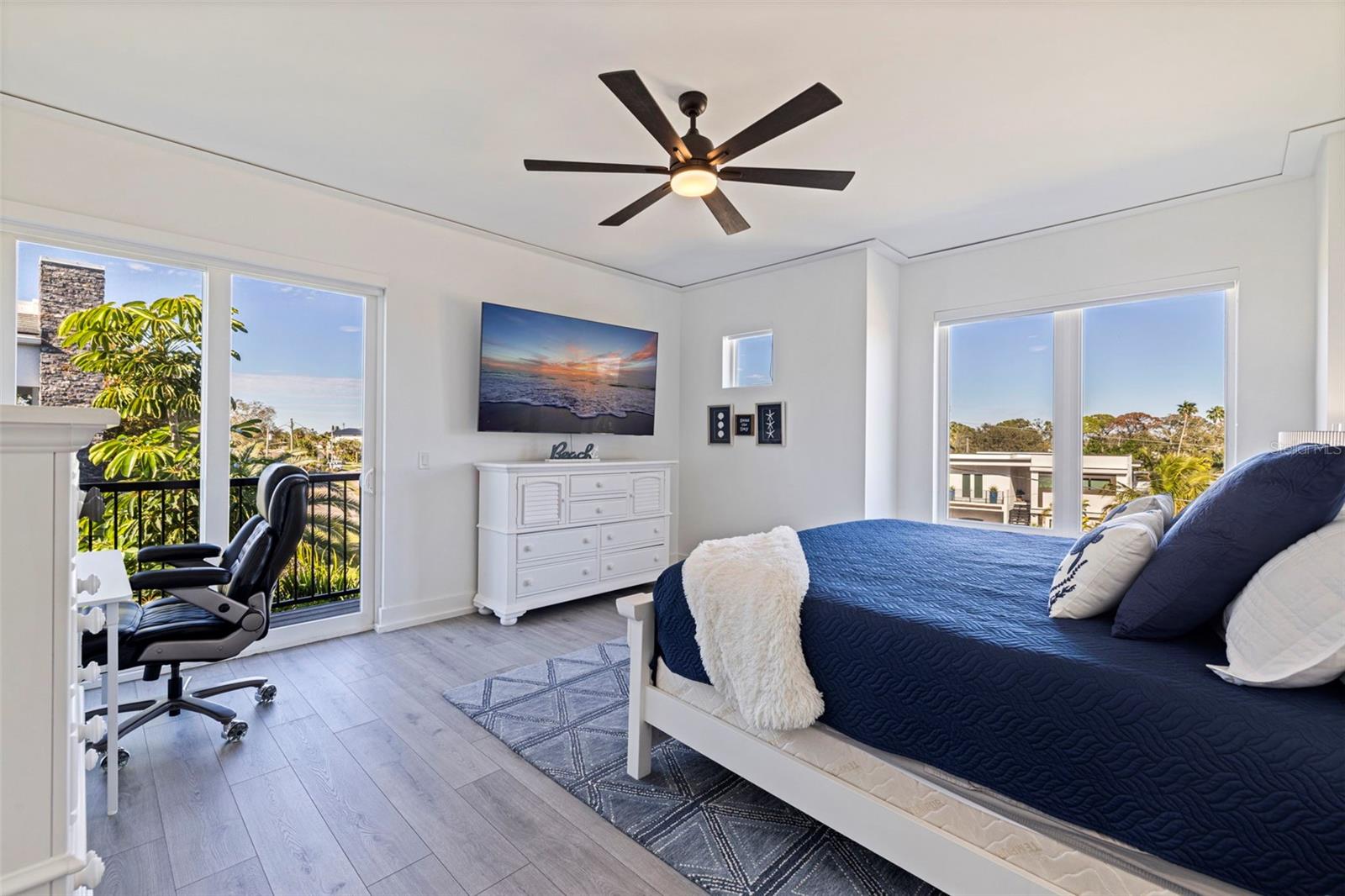 3830 SHORE ACRES BLVD NE