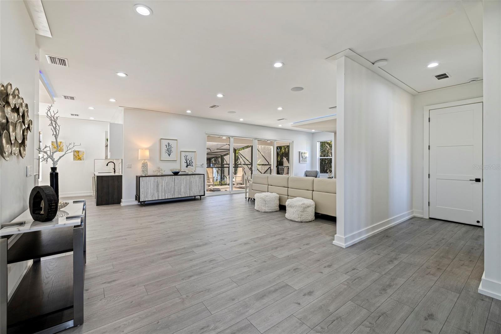 3830 SHORE ACRES BLVD NE