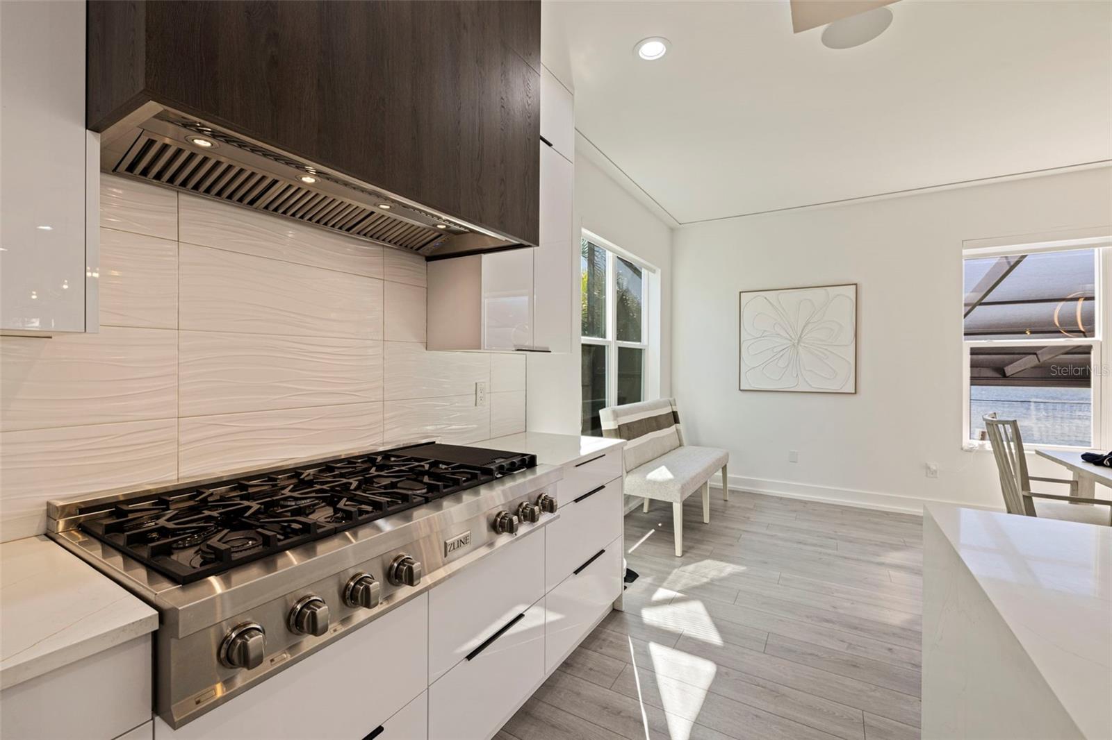 3830 SHORE ACRES BLVD NE