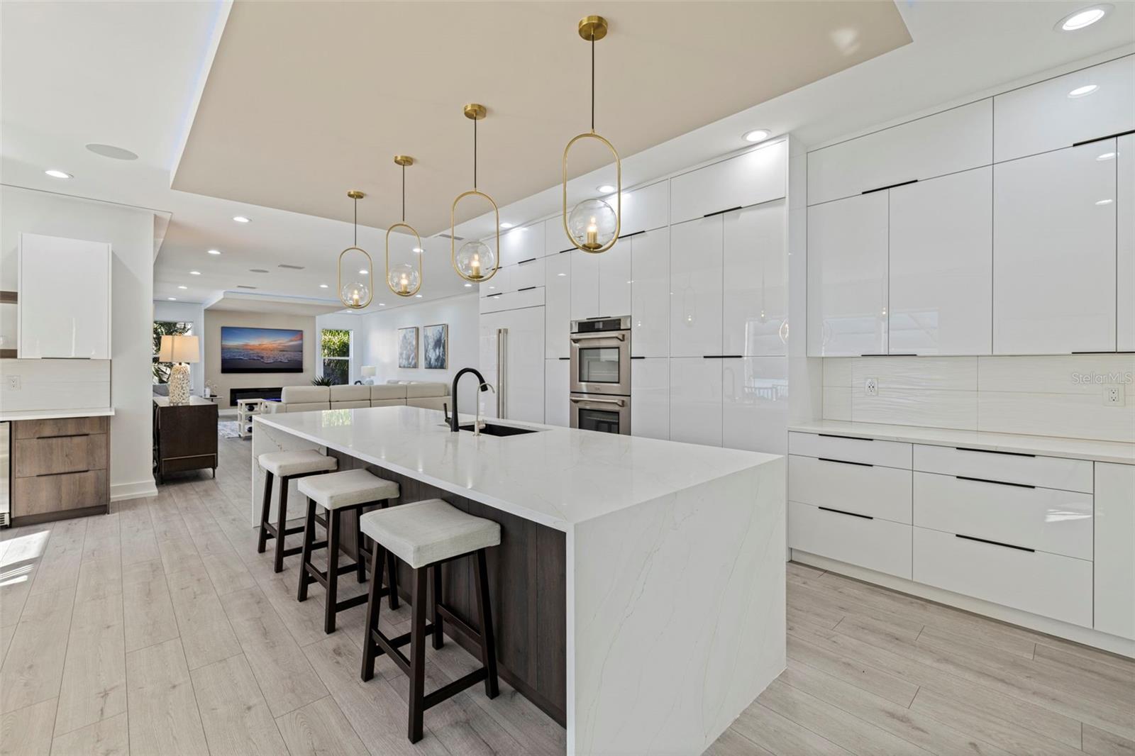 3830 SHORE ACRES BLVD NE