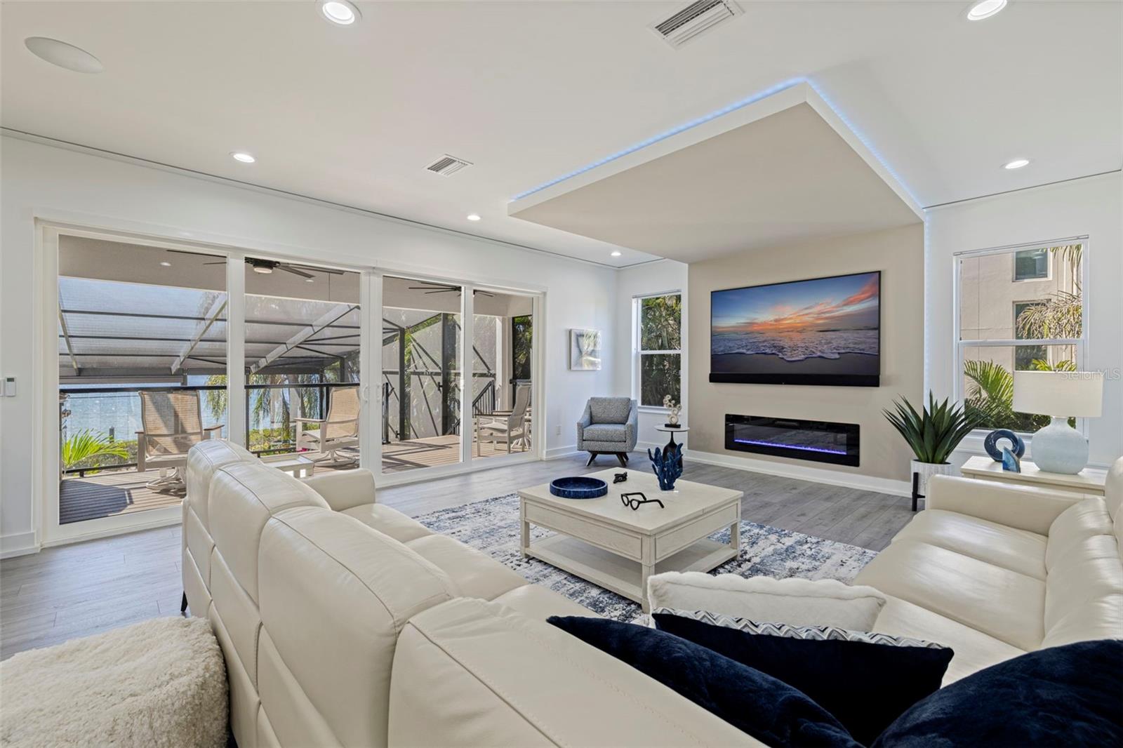 3830 SHORE ACRES BLVD NE