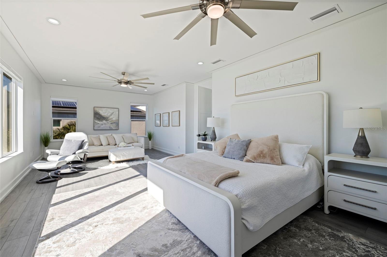 3830 SHORE ACRES BLVD NE