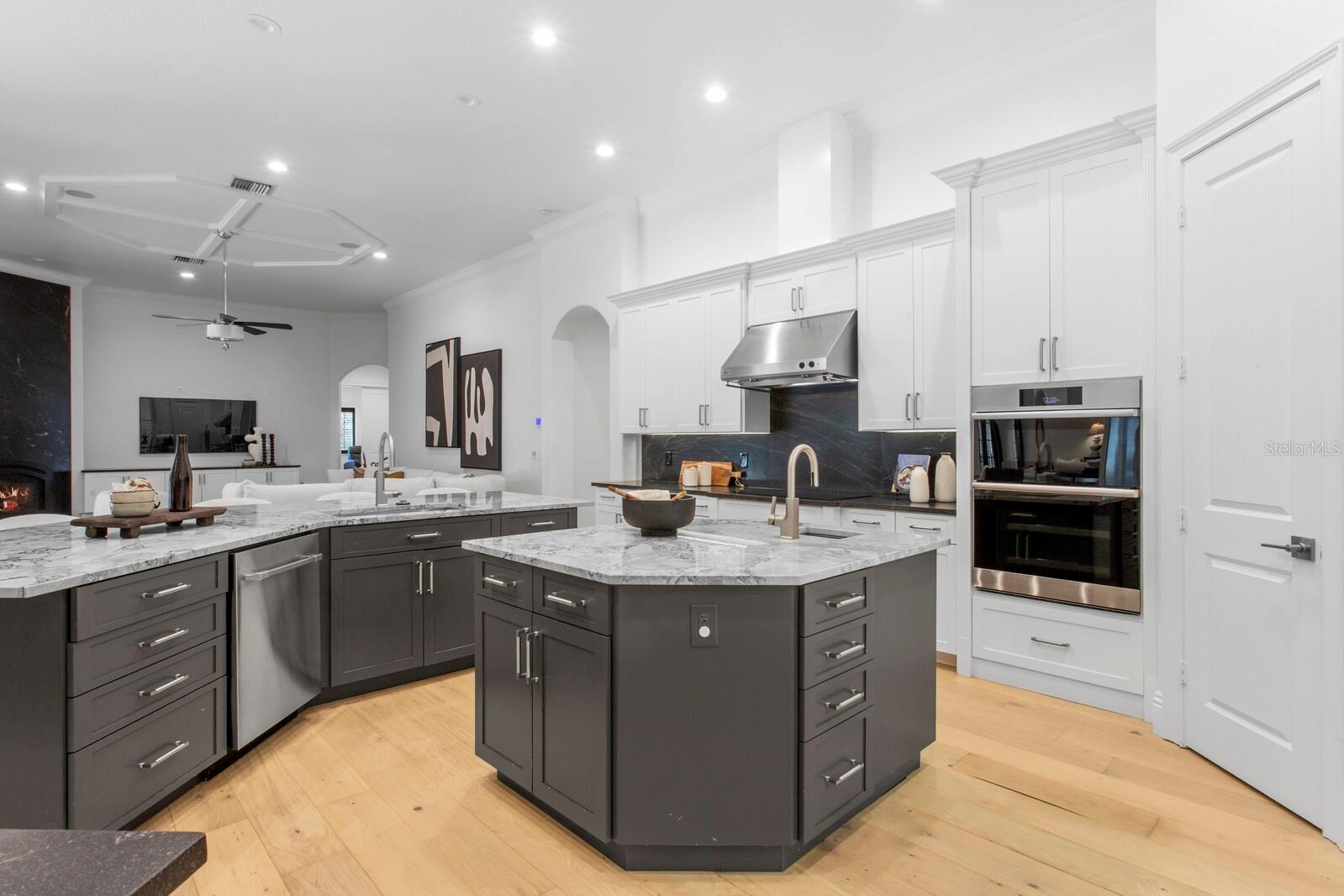 9916 MENANDER WOOD CT