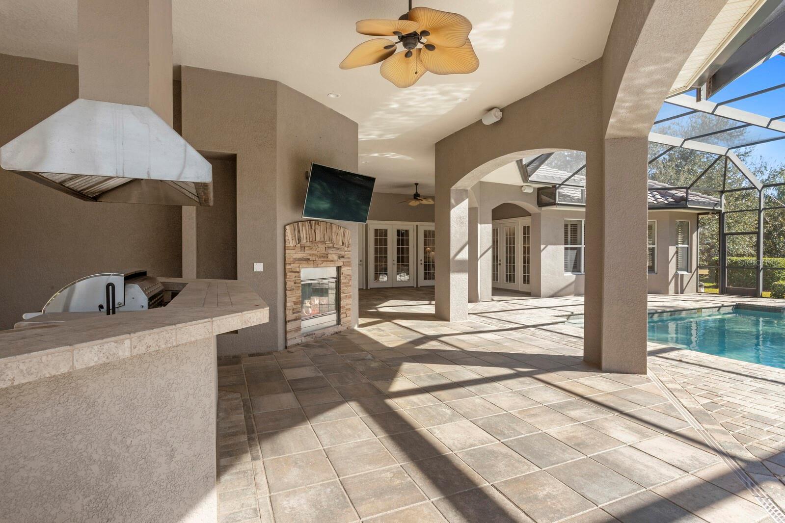 9916 MENANDER WOOD CT