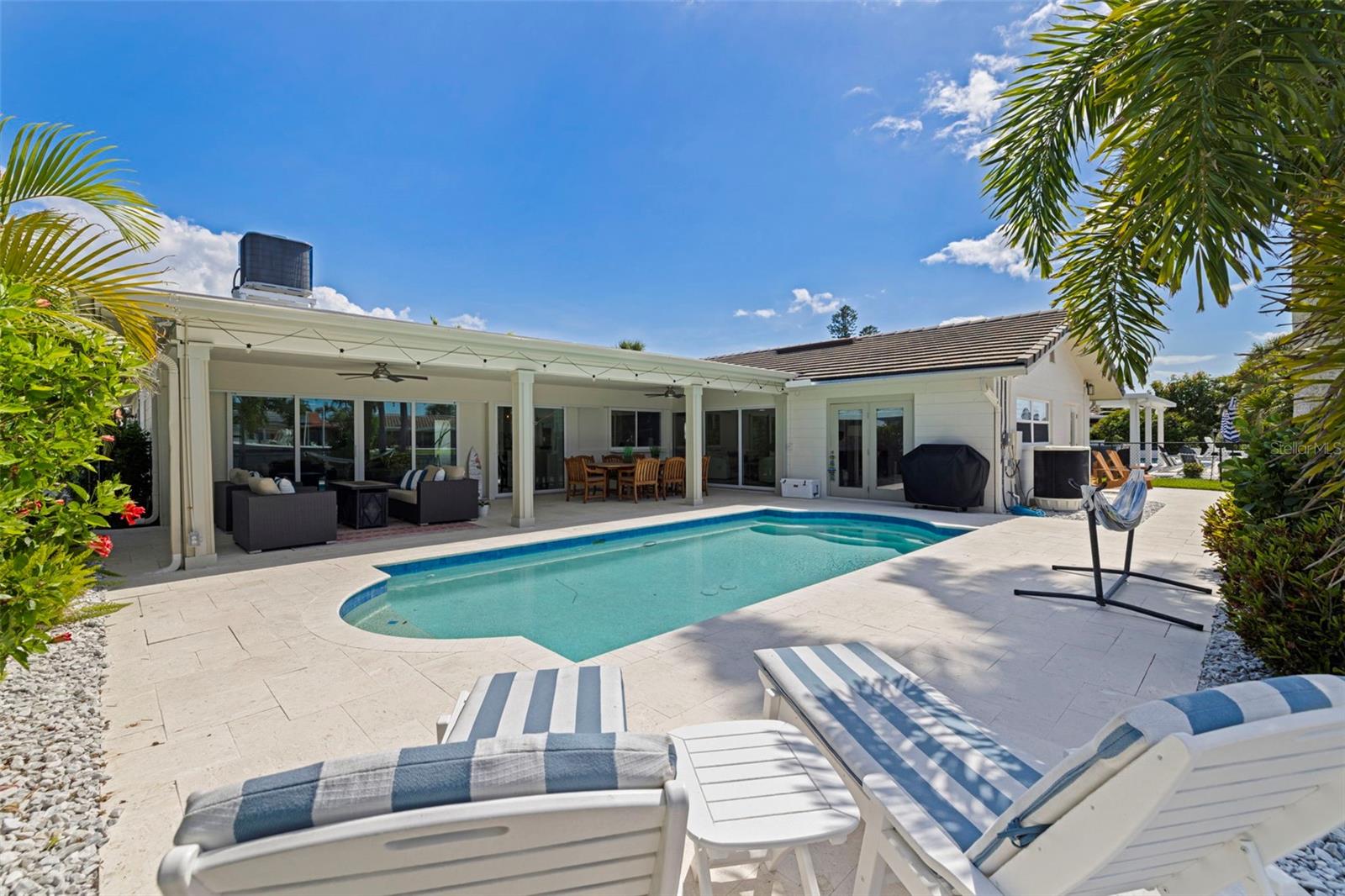 1971 MASSACHUSETTS AVE NE