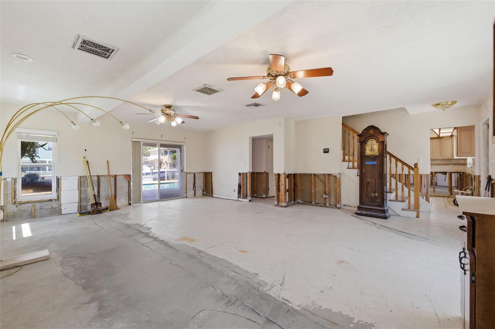 3876 SHORE ACRES BLVD NE