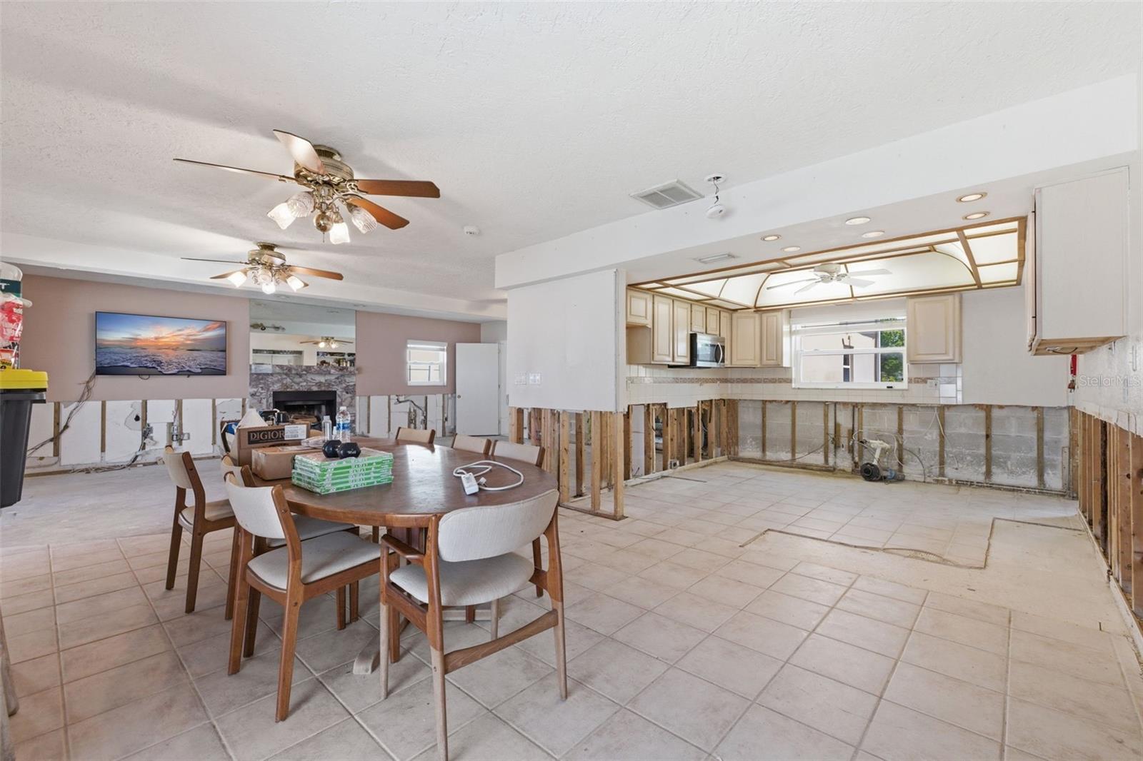 3876 SHORE ACRES BLVD NE