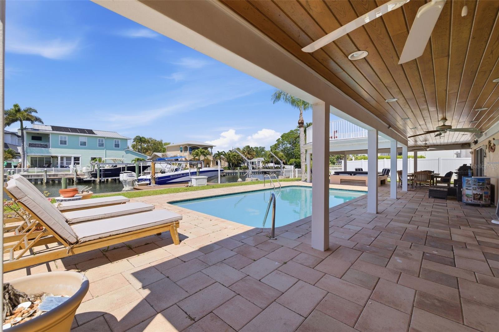 3876 SHORE ACRES BLVD NE