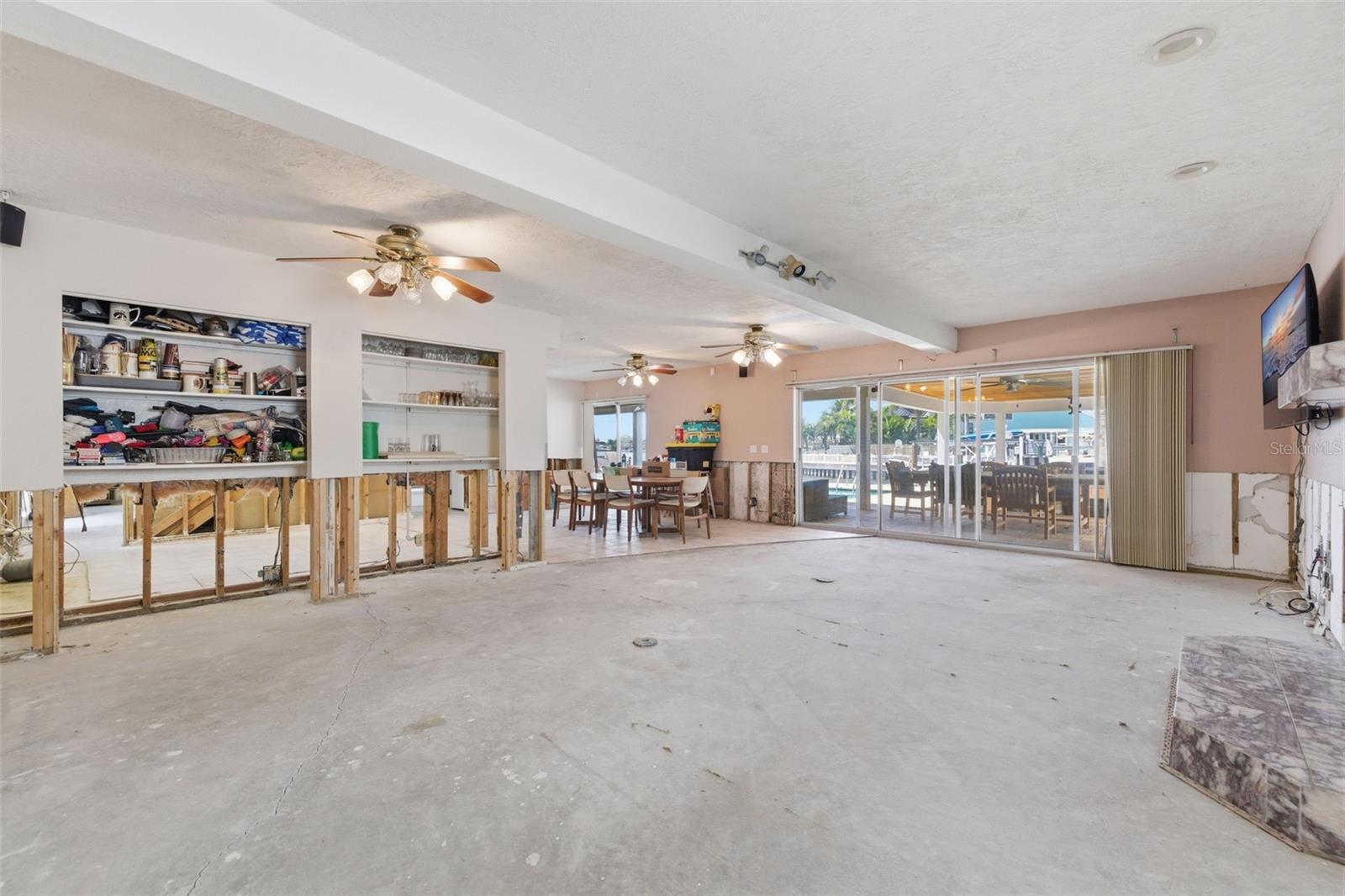 3876 SHORE ACRES BLVD NE