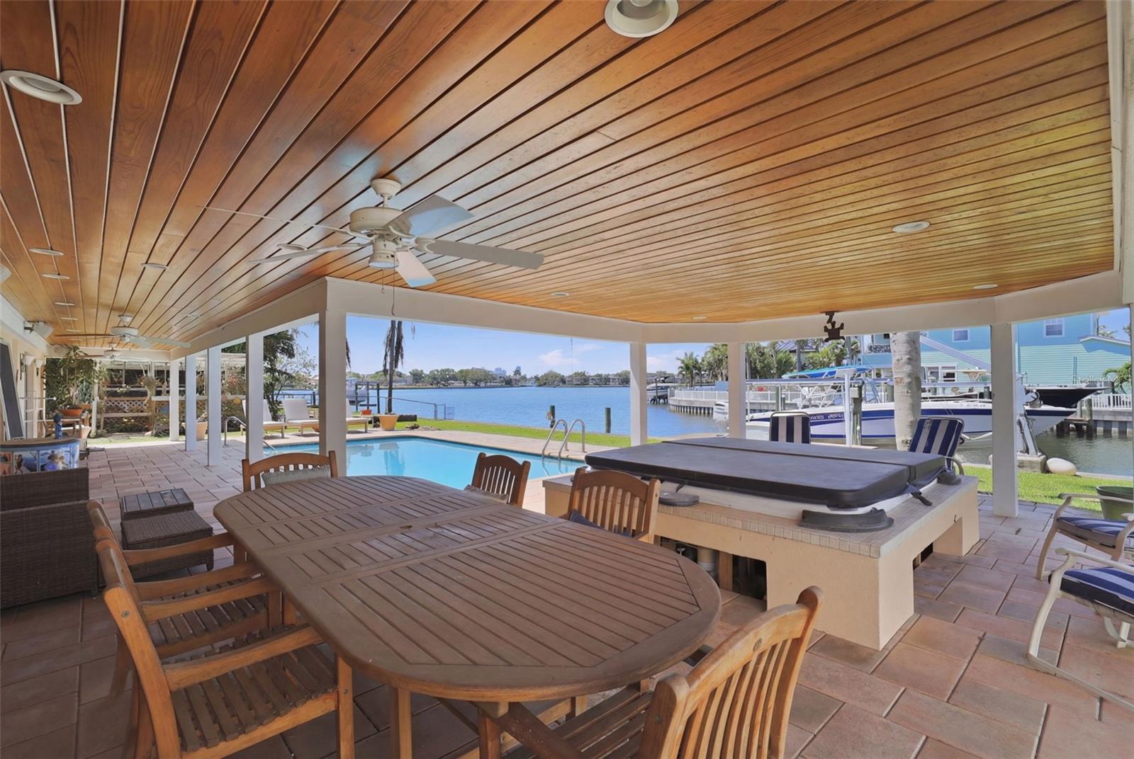 3876 SHORE ACRES BLVD NE