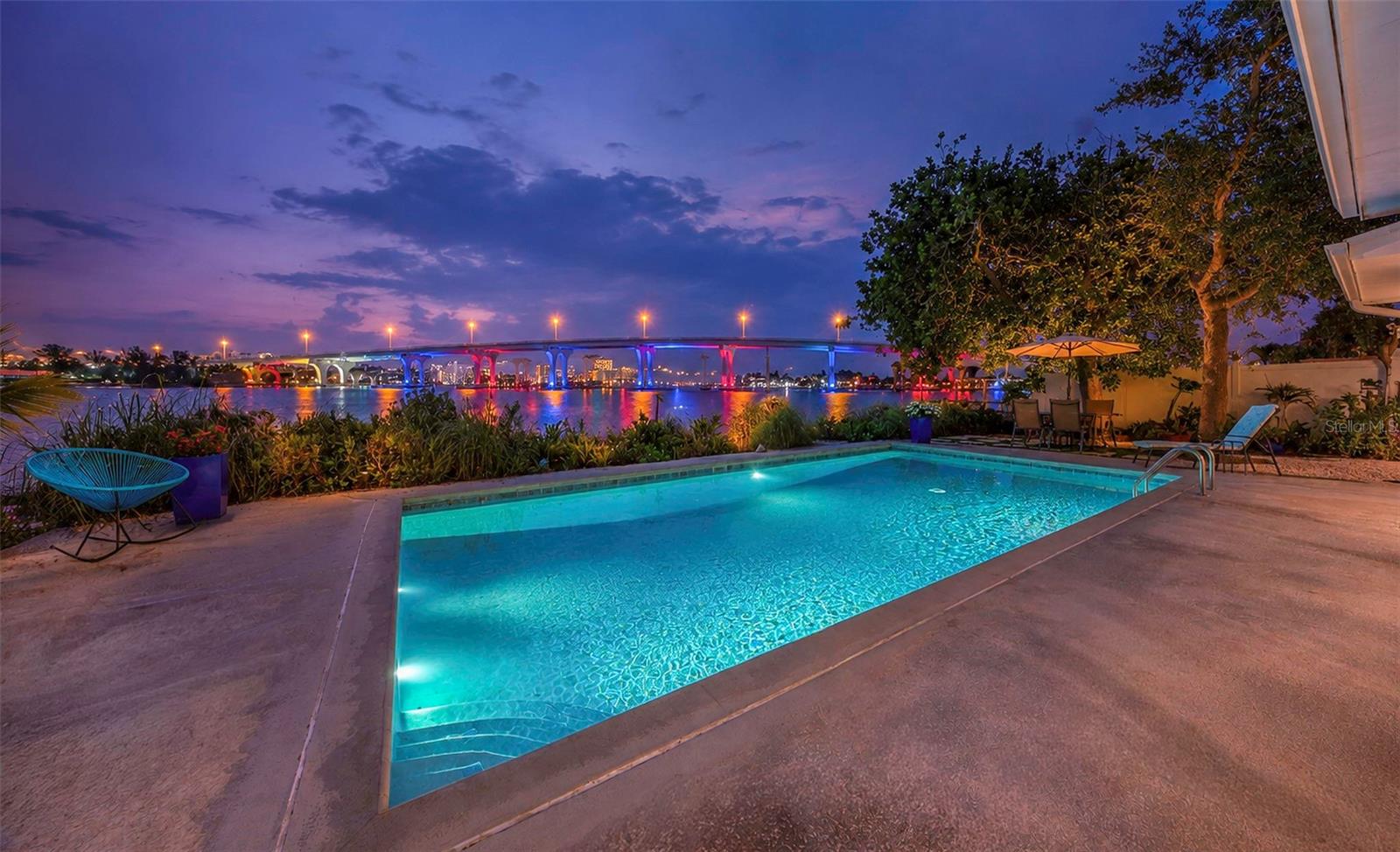 574 BELLE POINT DR