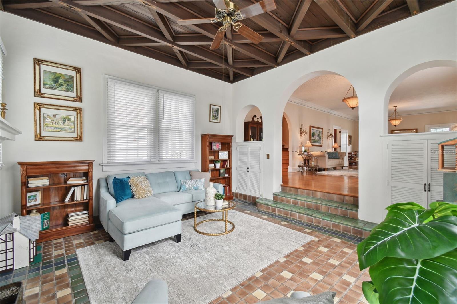 2240 COFFEE POT BLVD NE