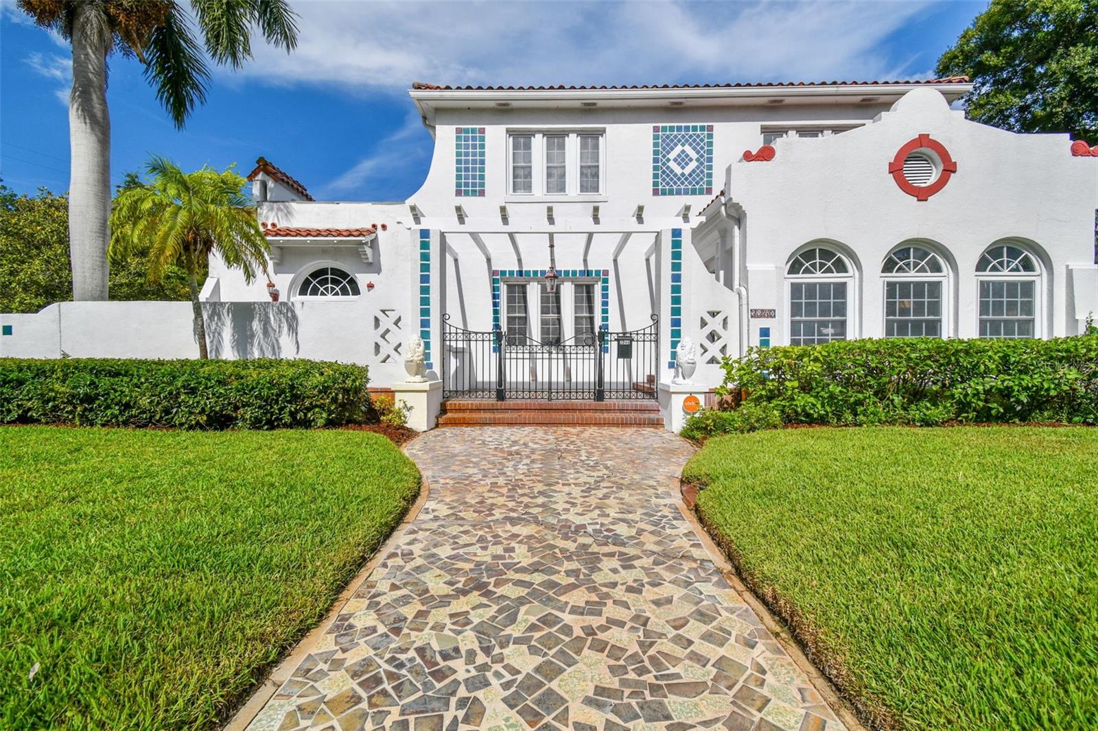 2240 COFFEE POT BLVD NE