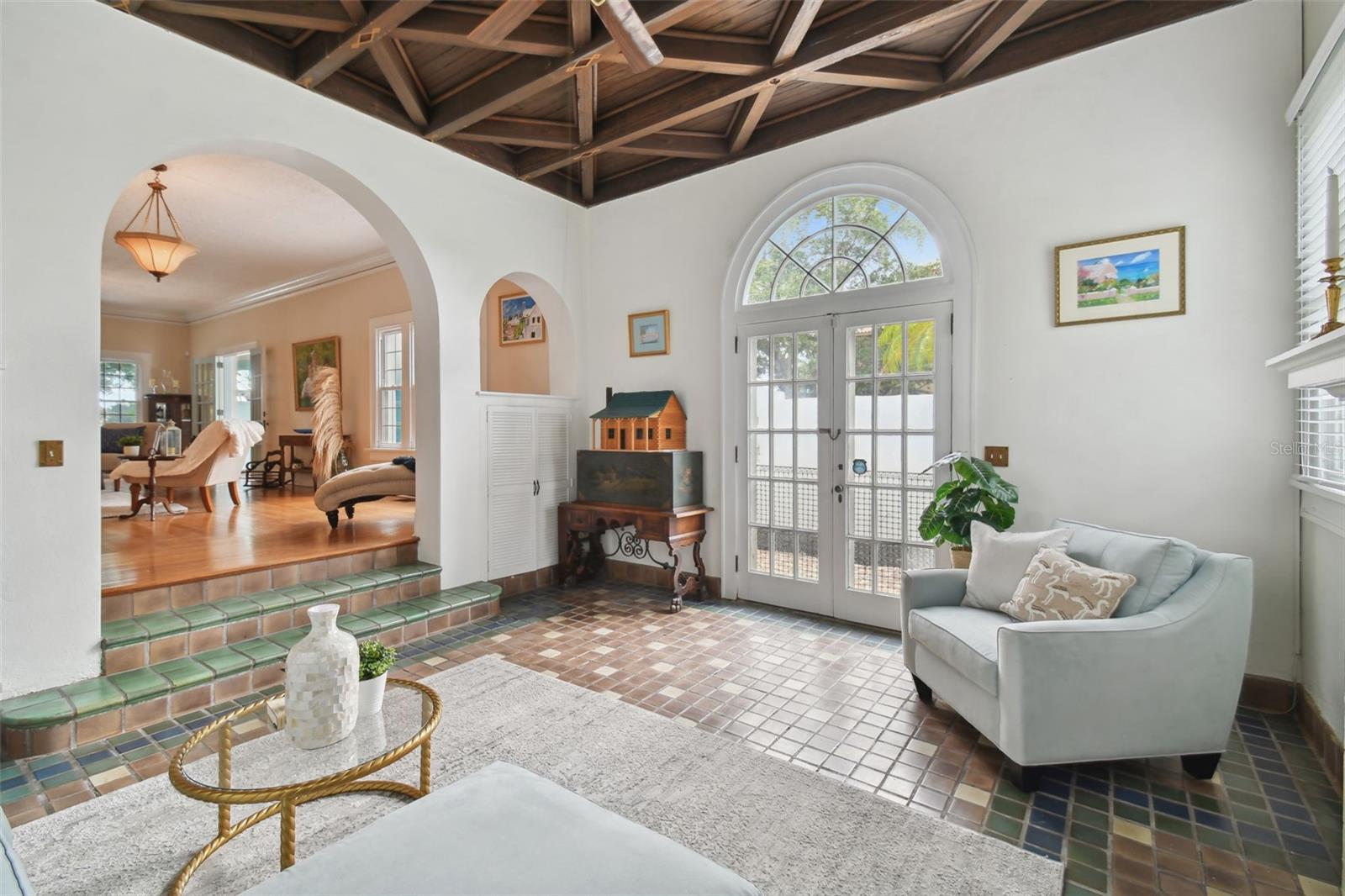 2240 COFFEE POT BLVD NE