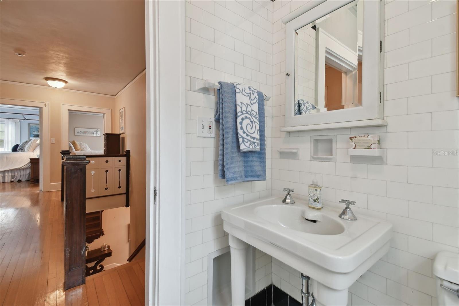 2240 COFFEE POT BLVD NE