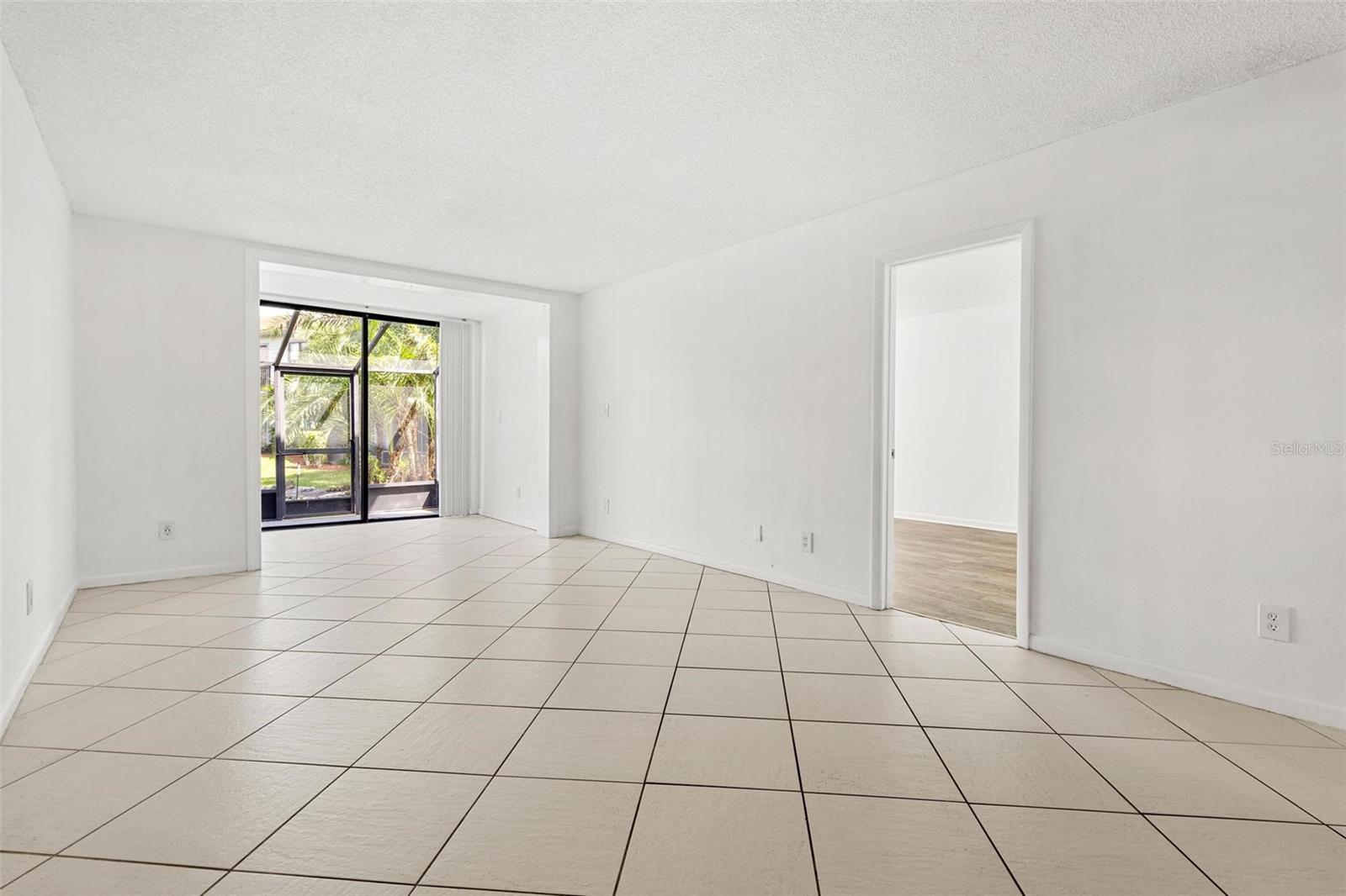 1998 BLUE HAWK CT #1614