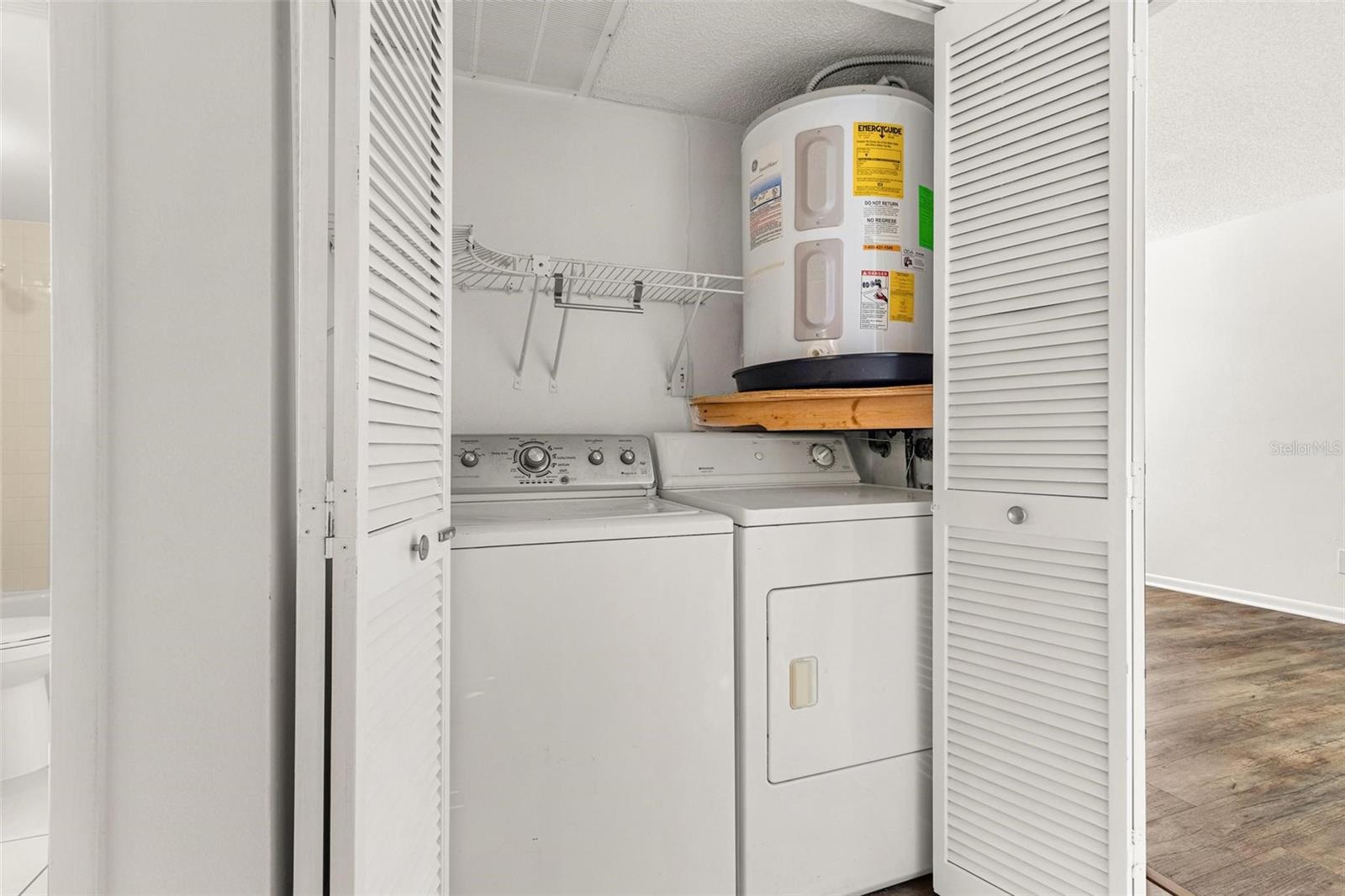 1998 BLUE HAWK CT #1614